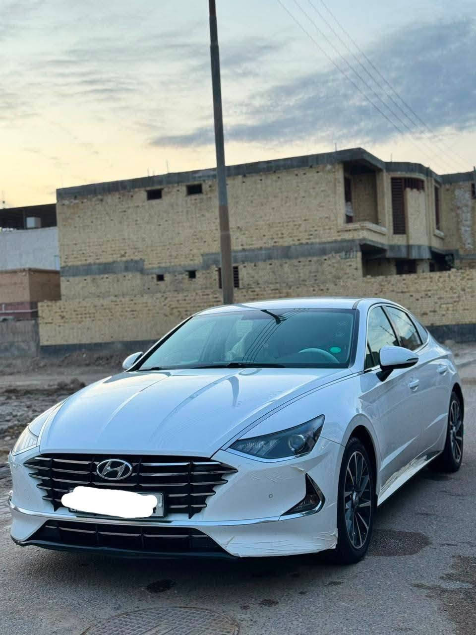 السلام عليكم
سوناتا 2023 خليجي 
كفاله عامه المحرك 2500  ماشيه 100 رقم بغداد هزه ورقم جديد
فول مواصفات عدا البنوراما
مكاني البصره
السعر 185
***********
