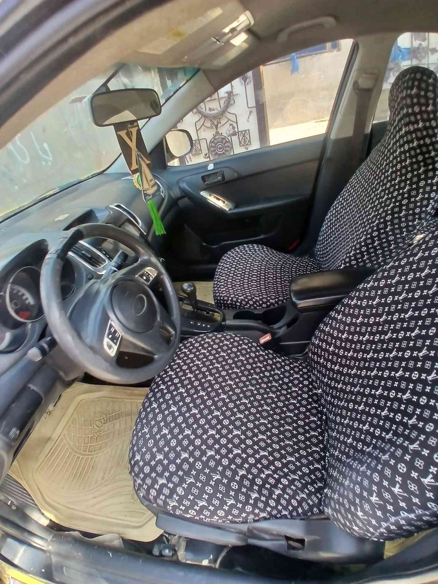 سلام عليكم كيه فورتي للبيع او مراوس  السياره وارد امريكي السياره بيه ضربه بل خلف ما عابره الضربه رقم السياره انبار السنويه 31 السياره بسمي   مداور ثاني يوم السياره هيئه غرامات مصفره  بيه تخم تاير جديد وحداديه جديده ومكان السياره بل سماوه مركز المدينه  السعر 70 وبيه مجال لاتصال والاستفسار على رقم الهاتف ((***********))
