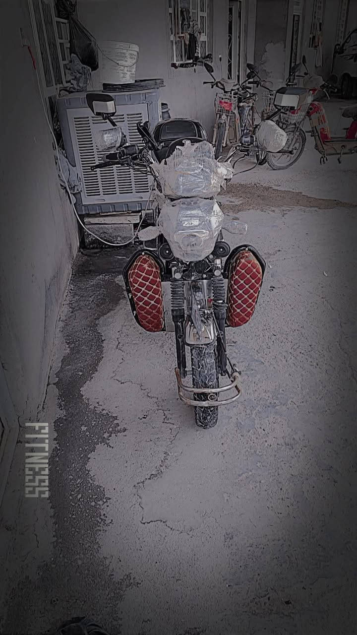 السلام عليكم دراجه للبيع موديل 2024ماناقصه كلشي 575وبيه مجال رقم المبايل***********او اثير بيه بس واتساب ***********
