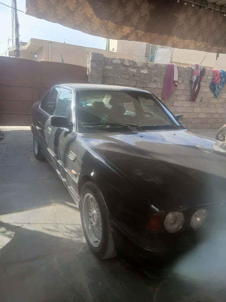 مكلف بالنشر بي ام دبليو موديل ١٩٩١ حجم ٥٢٥ رقم بغداد مكفولة من الضربة القوية تبريد شغال بس بي ضعف يحتاجلها بعض الترتيبات سيارة حلو ونظيفة مكينتها بيها بخار رقم راعيها *********** بغداد, العراق
