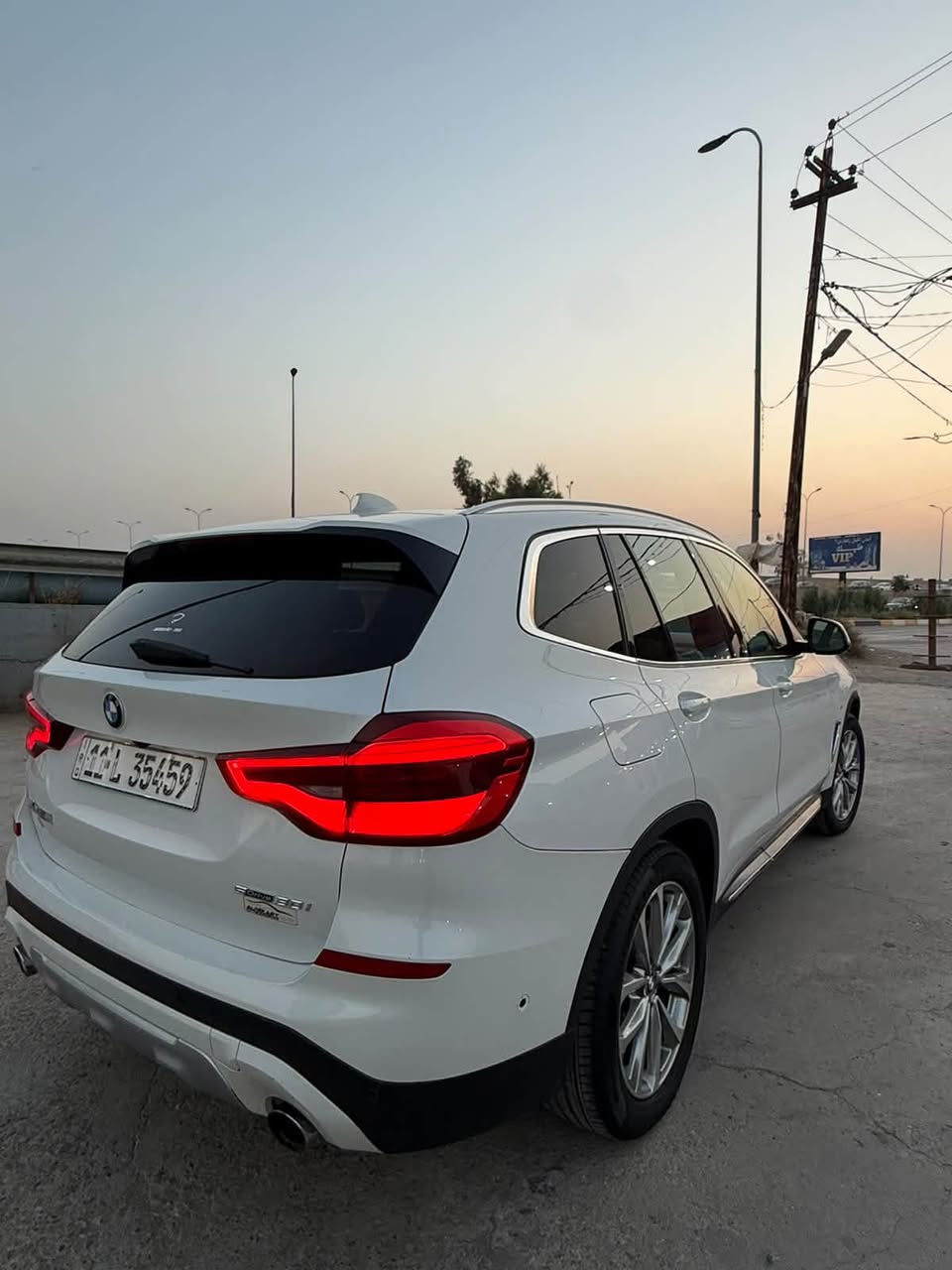 سلام عليكم…
Bmw x3 SDrive 30i LUXRY Line
وارد امريكي CLEAN TAITLE

شاشة وسطية ونظام iDrive.
* مقاعد كهربائية أمامية.
* داخلية بيج.
* مقود BMW رياضي.
* تشغيل وإضاءة داخلية.
* فتحة سقف بانورامية؟
* جنوط BMW أصلية متعددة الأذرع.
* حساسات أمامية وخلفية.
* كاميرات/أنظمة مساعدة 
* أضوية أمامية LED،
*بگ لايت LED
*ستيرن تدفئه
*كشنات تدفئه تبريد
*اضائه تكيفيه مع المقود
*سستم صوت harman/kardon
*شاشه ذكيه مع تحكم ايمائات بالأشاره
*تخم تاير جديد
*حداديه جديده وكاله بالكامل
*صندوق قدم
*السياره مكفوله كفاله عامه
*الممشى:182,000 كيلو متر
*السعر:23,000$ قابل للتفاوض
للتواصل: ***********
*مكان السياره:ديالى.بعقوبه الجديده
Nashwan Muayad
Ziyad Tariq
