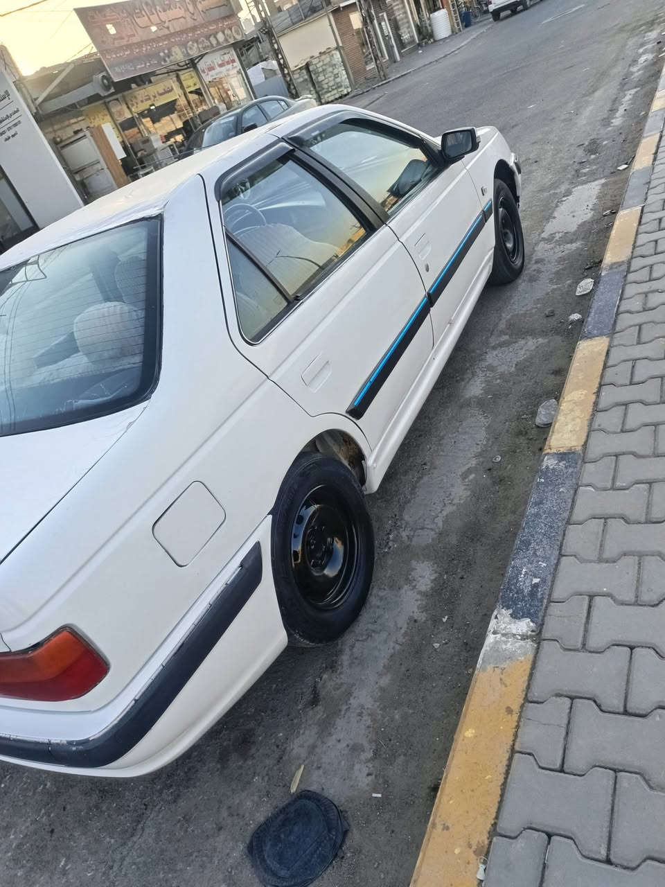 لسلام عليكم البيع بيجو بارص موديل 2013 سياره جاهزه مكينه كير حداديه تخم تأير تبريد بيه صبغ جاملغ خلفي بدون داخل ولهلالات السعر 35وبيه مجال الطيبين الهاتف ***********مكاني نجف رقم نجف
