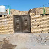 بيت للبيع مساحته 200 متر يتكون من غرفتين وصاله وبراني ومطبخ حمامات داخ...