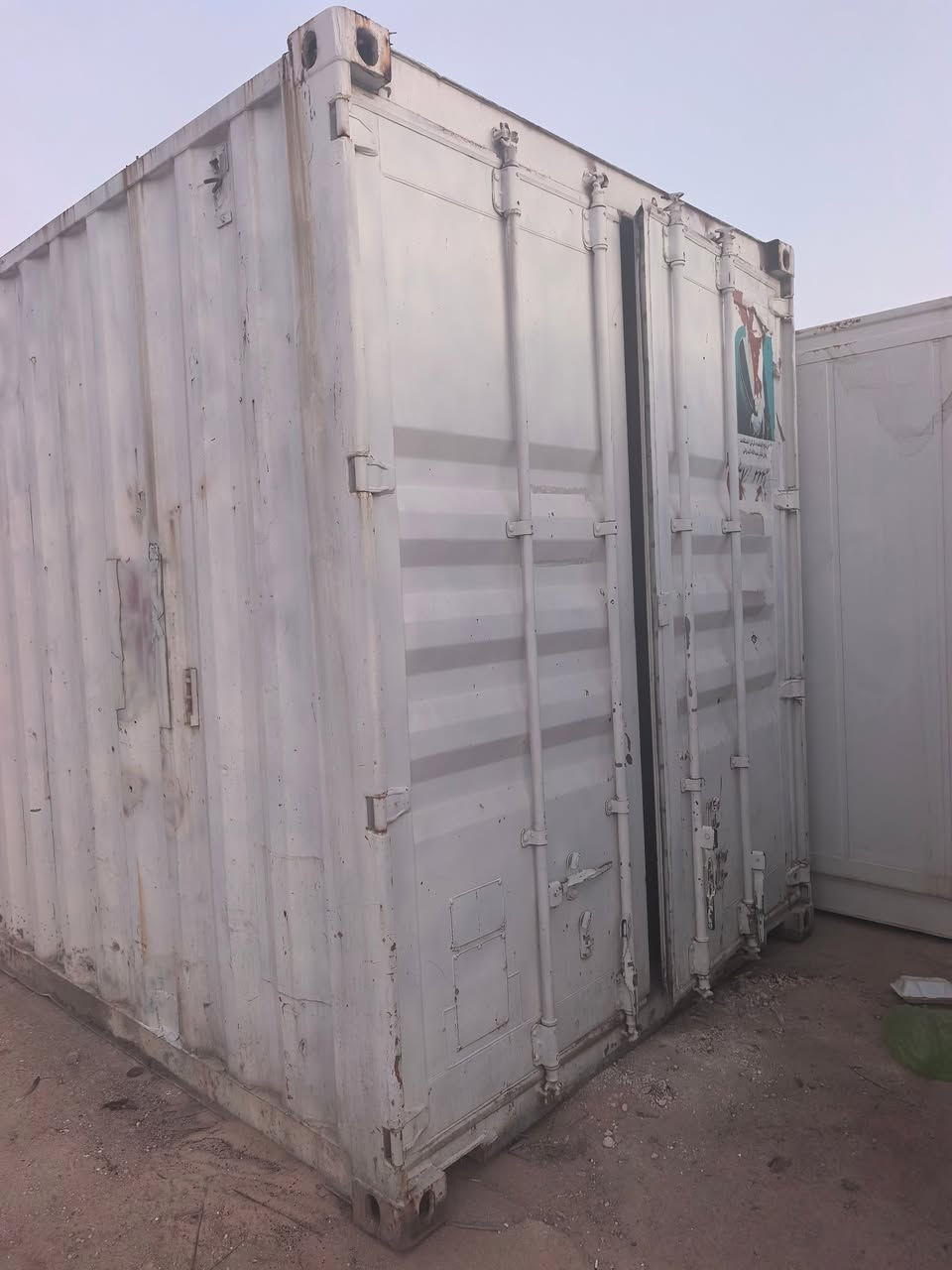 ياالله 🧿🧿 حاويه طول ٦ متر بنظافة ممتازة جدآ عنوانا النجف الاشرف الاستفسار ع الاتصال ***********🧿
