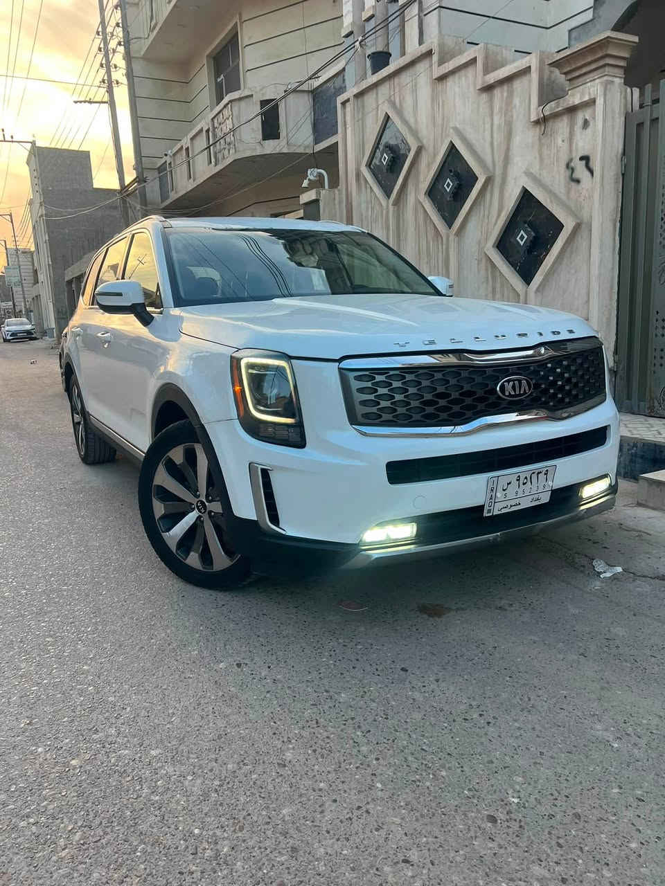 كيا تيلورايد موديل2020موصفات sسبعة راكب ماشية 146 حقيقي محرك 3800
بصمة تشغيل فتحة سلايت تبريد 3قطع سايد بريك بصمة اتوهولد درايف مود 4وضعيات قيادة نظام ايكو اقتصادي بالوقود رادارات 7 كشنات جلد اسود تدفئه هيتر كشن ويل 20 تخم تاير جديد عليها باتري جديد السعر 200$  مكاني بغداد الدورة 
☎️***********
