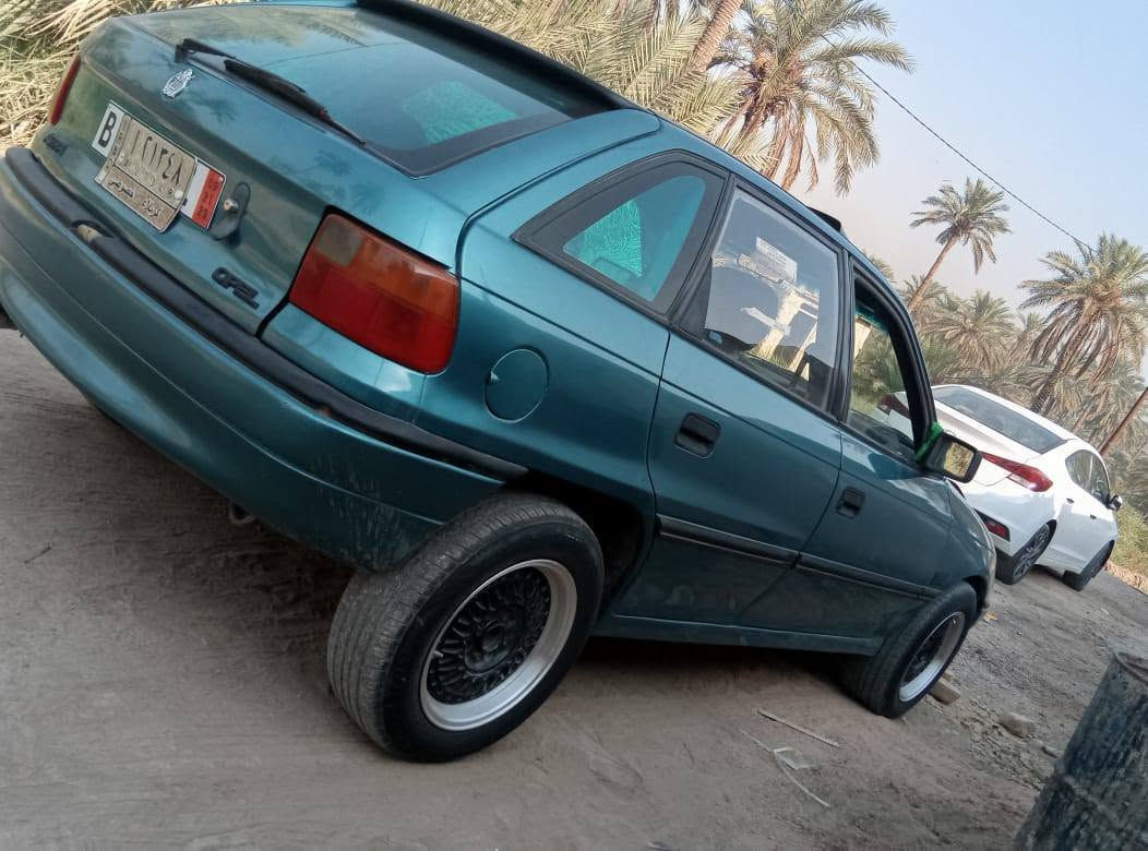 السلام عليكم موديل 92 كفاله عامه بيع مكينه خير من الله كفاله قير ماكينه السعر 35 بيها مجال شيء قليل***********
