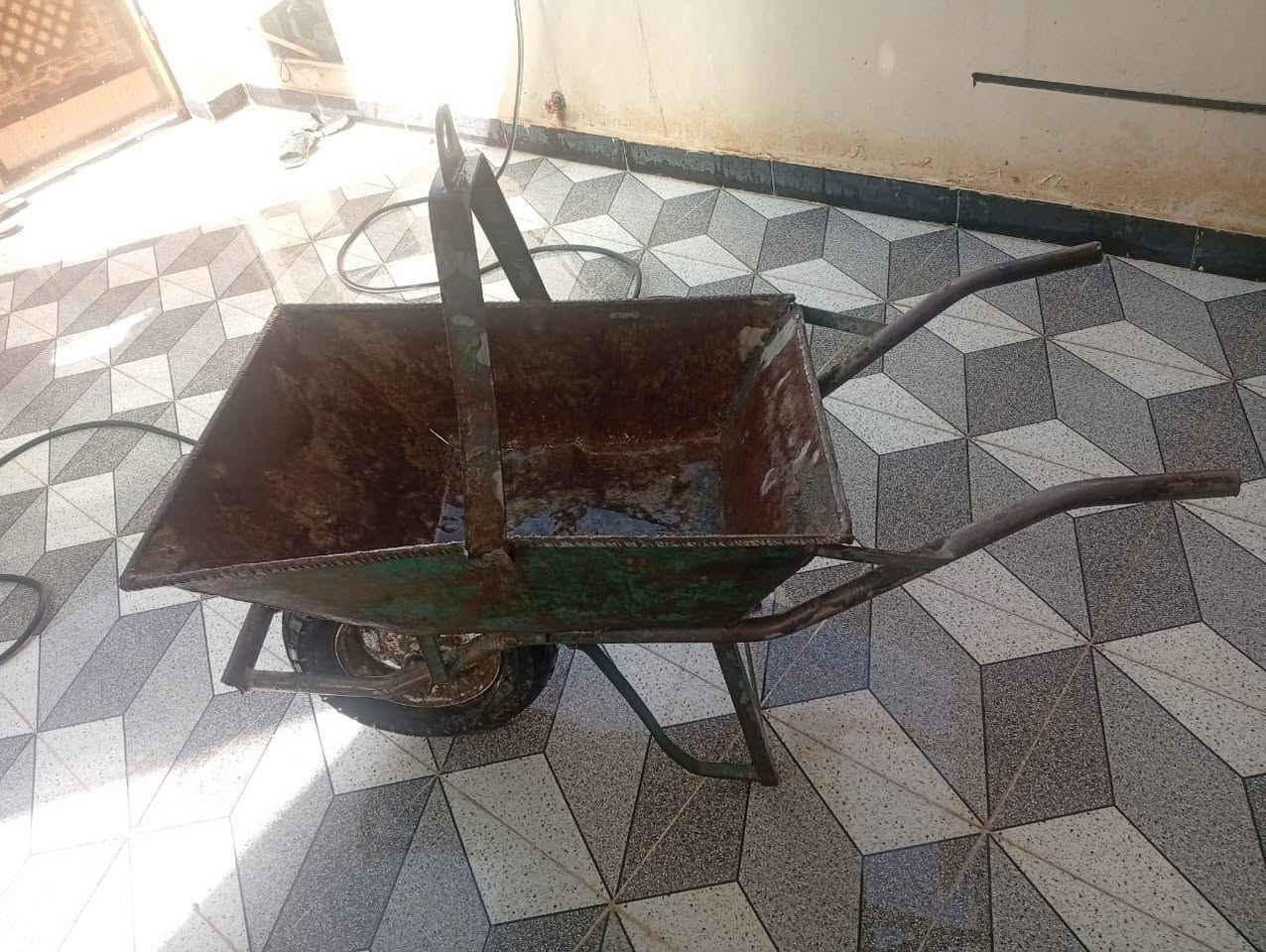 عرباين ونج للبيع نضيفات عدد 2 سعر الوحده 90.بيهه مجال مكان بعقوبه الرحمه ***********
