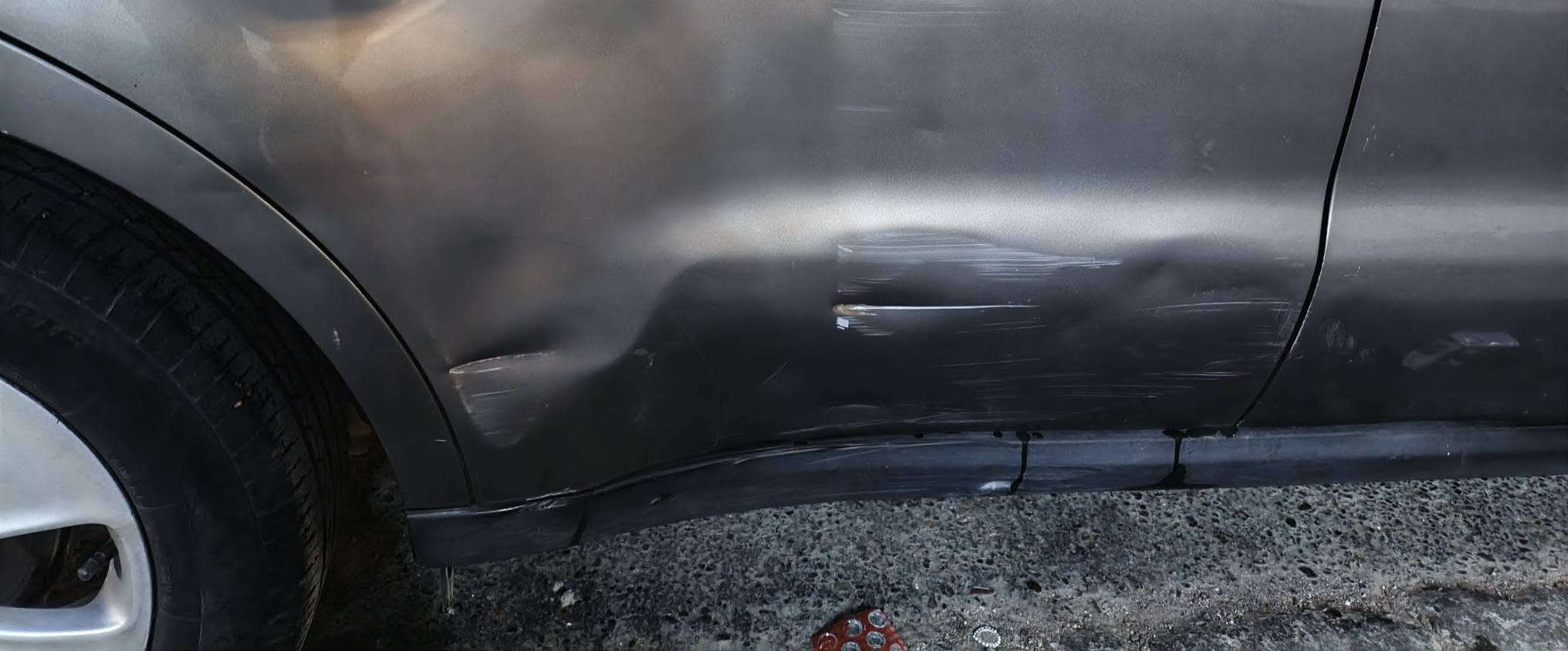 سيارة كيا صول 2015 محرك 1600 اقتصادي 
السيارة محرك و كير و تبريد خير من الله 
مسويلها ادامة قبل فترة 
صدر السيارة نظافتة 90 %
السيارة وارد امريكي بيها حالوب قليل و جاردة القمارة و البنيد
قطعة وحدة صبغ القبغ مال جنطة 
السعر المطلوب 92 ورقة 
للسنفيار هذا رقمي *********** موجود على الواتساب بغداد, العراق
