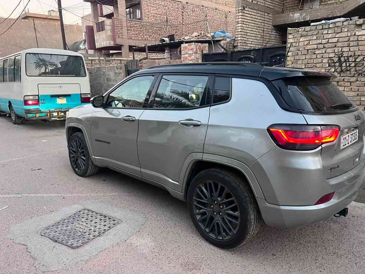 🔥 للبيع جيب كومباس 2023 Latitude Lux 4x4 🔥
وارد أمريكي
| دفع رباعي
🔹 المواصفات:
• موديل 2023
• محرك 2000 تيربو
• كير أوتوماتيك 9 سرعات
• دفع رباعي 4x4
• فئة Latitude
• ⁠رادار امامي وجانبي
• تبريد فول  ❄️
• تدفئة  للستيرين وللكشن قطعتين 🔥 و تبريد
• كرسي كهربائي
•  ثلاث انضمه للقيادة
نقطة عميه
تدفه مري
•  مقاعد جلد
• تشغيل بصمة
4كامرات
جنطه كهربائيه
شاشه مو كيجات
حفظ مقعد
فتحه و بنورما
• شاشة اكبر حجم Uconnect
• Apple CarPlay + Android Auto. واير ليس
اعلى شي بل كمباس
• مثبت سرعة
بدون تبديل  او صبغ حادث بسيط
رقم السيارة بغداد السيارة بأسمي
📍 الموقع: بغداد
📏 السيارة ماشية 25 الف
📞***********
