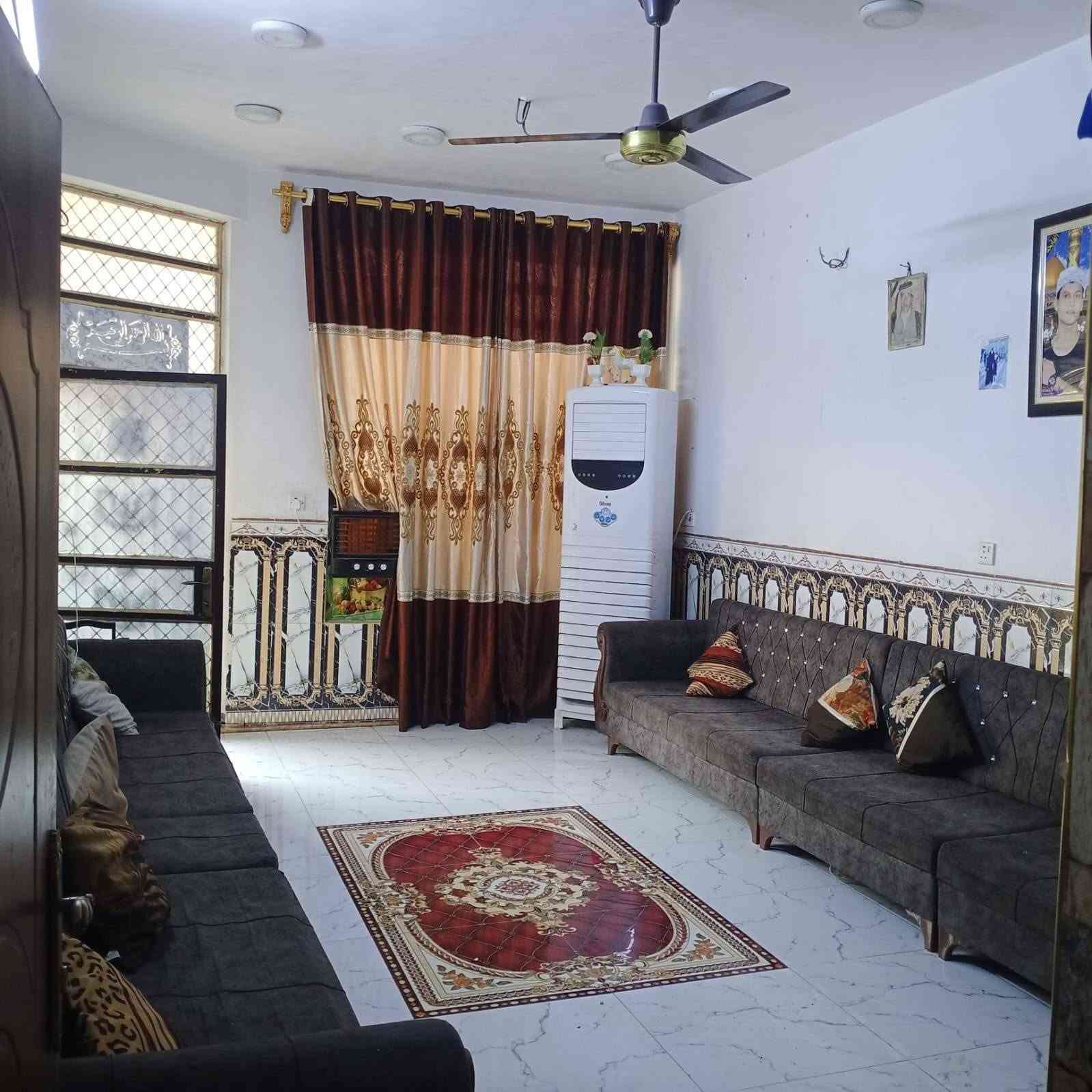 السلام عليكم بيت للبيع جسر ديالى خلف الجنسيه مساحته 150 طابقين سند 25
***********
