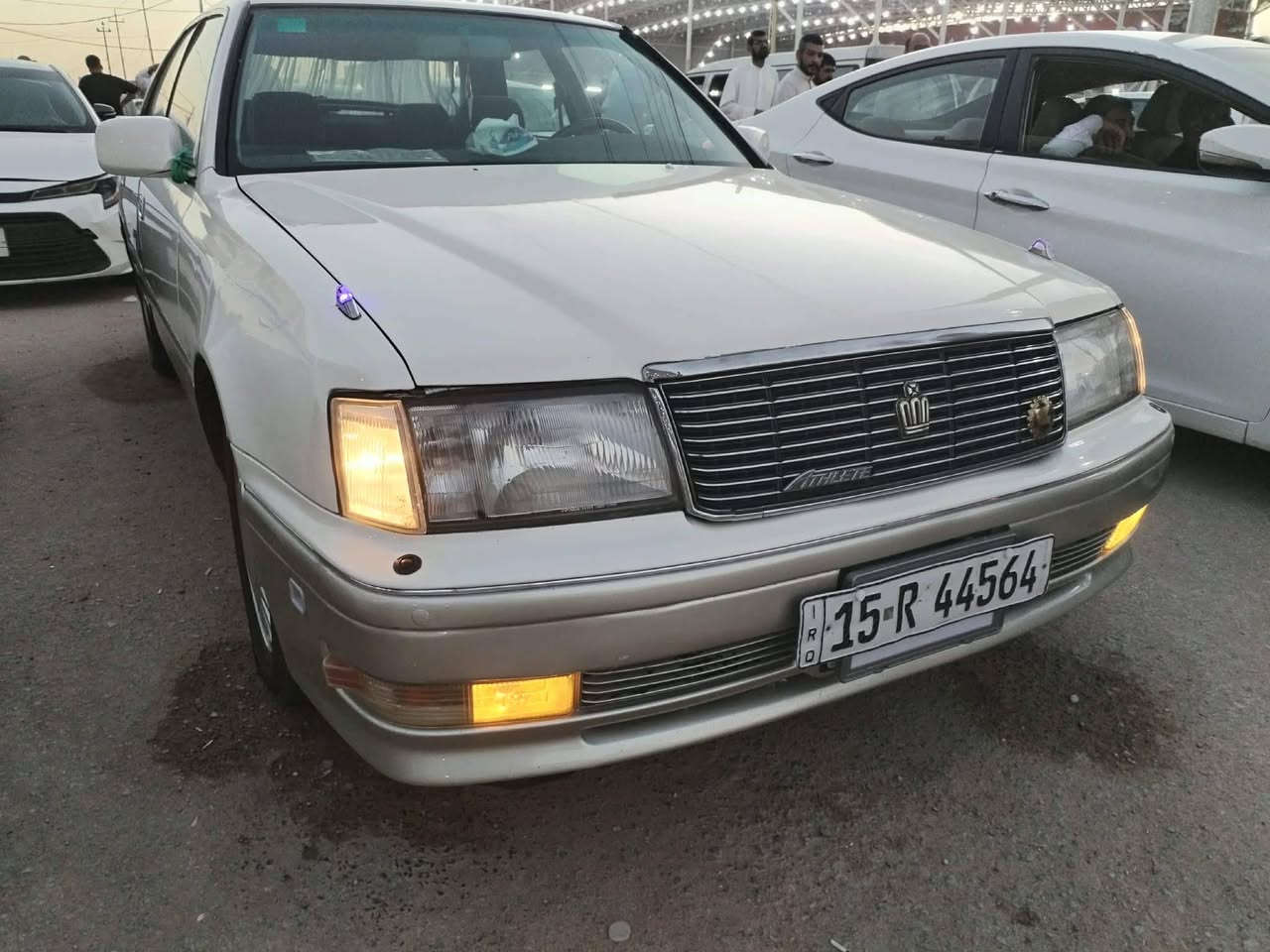 للبيع راس الثور فلات موديل 2003 السياره مكفول كير ومكينه وتبريد شغاله ثلج السعر 100 وبيها مجال الاتصال عل الرقم ***********
