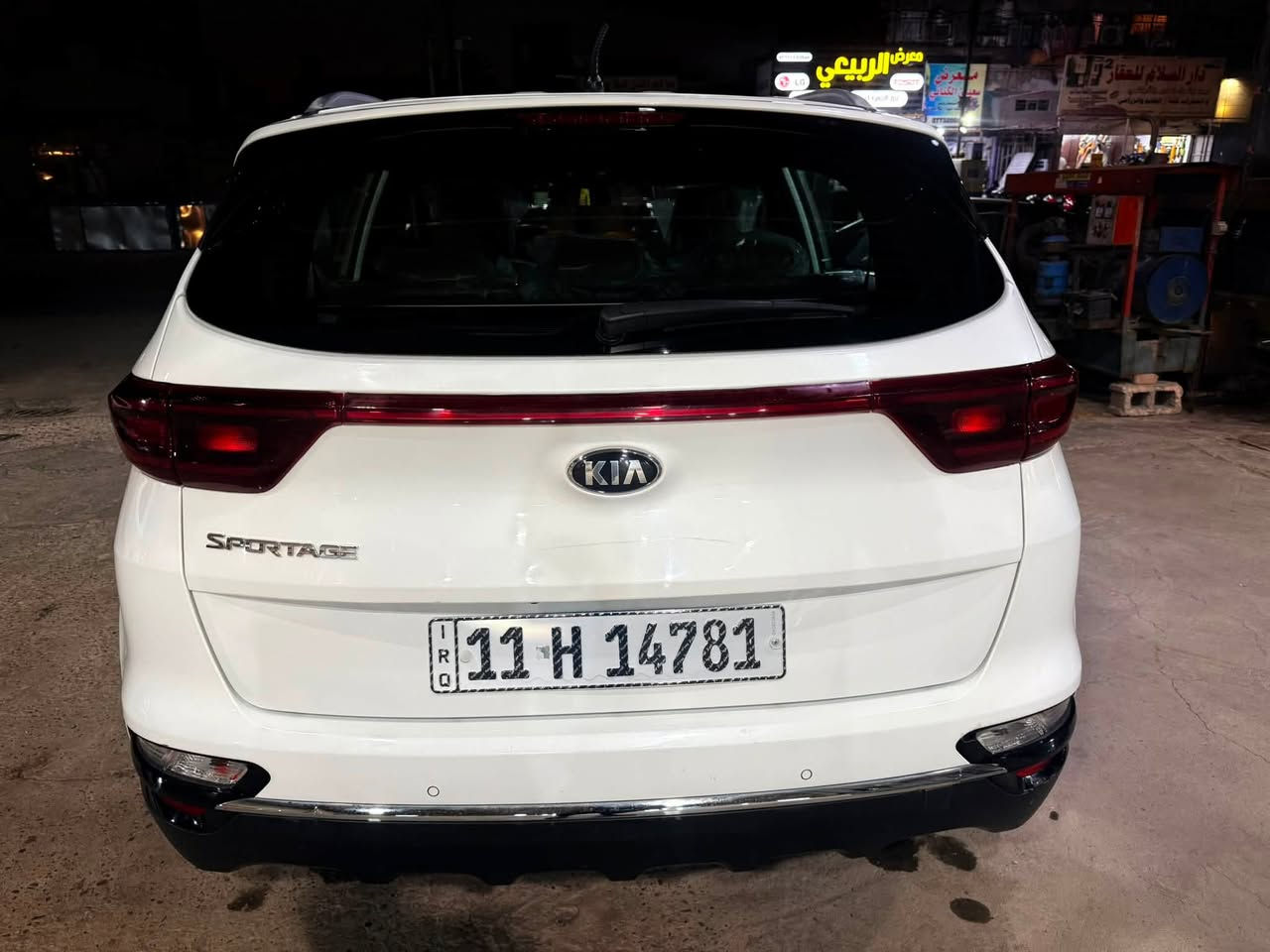 سلام وعليكم كيا سبورتج مديل 2020 دوليه سياره نص فول ماشيه 110 سياره جديده سبير منازل حساس امامي خلفي شاشه كامره دواره ويل حجم 19  تخم تاير جديد تبريد قطعتين فقط بيها بارد قطعتين راجعات ميه بل ميه هزه جديده سنويه جديده ارقام جدد السعر 178 وبيها مجال كلش بسيط *********** العنوان بغداد حي العامل

