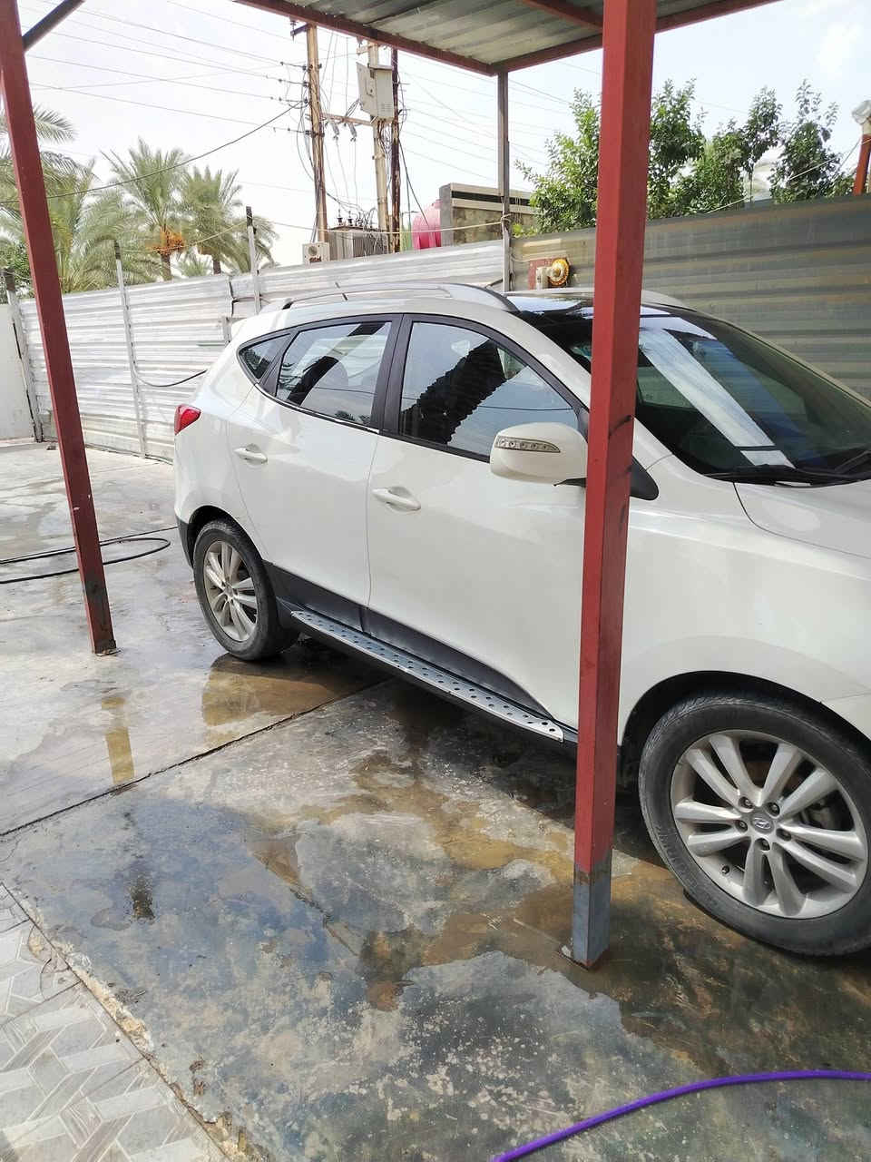 توسان داخله بنهاية 2010 للبيع السونار موجد السعر119 وبيها مجال المكان التاجي 
***********
