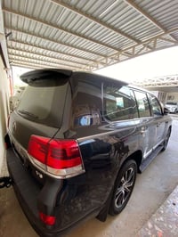 لاندكروز GXR • بحرينية • V6 4000
