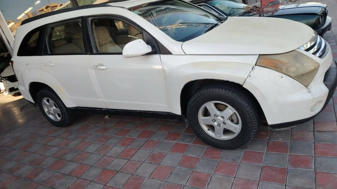 سازوكي ٢٠٠٧ اكس ال سفن للبيع او مراوس حسب القناعه السعر ٦٥ وبيها مجال استفسار أكثر ***********
