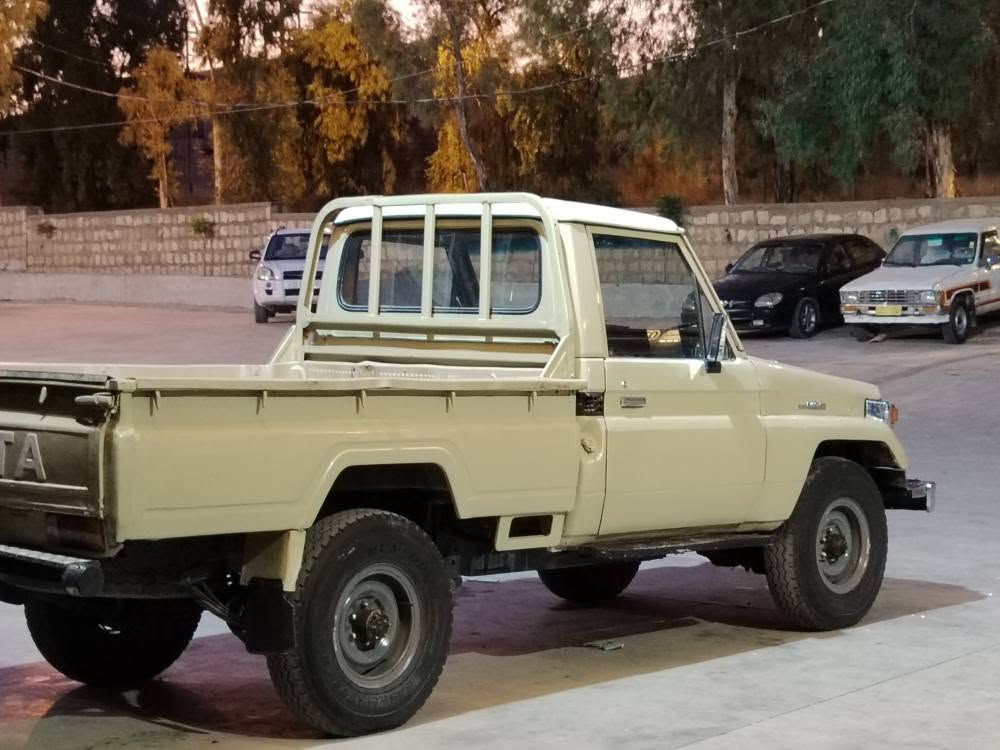 مێگزەمین 1989 ئاڕم پلاستیک
بیلاد خاکیە لەئاڕمەکەش خاکی سەقف سپیە
دەعم و لێدرانی نیە بۆیاغ کراوە بۆجوانی
گێرومەکینە وئەکسل دەبڵ ئەکسل بەشەرت
ئاڕم پلاستیک هەولێر ئاڕم و ئەوەلیات بەشەرت
سەیارەکە  زۆرجوانە مالی دۆستە 
پێنج تایەو ویلی شازدەی  بۆبەستراوە 
سعری65 وەرەقە کەمیک مەجال
***********ڤایبەر وەتس ئەپ
***********لەشاری کۆیە كويسينجاك, أربيل
