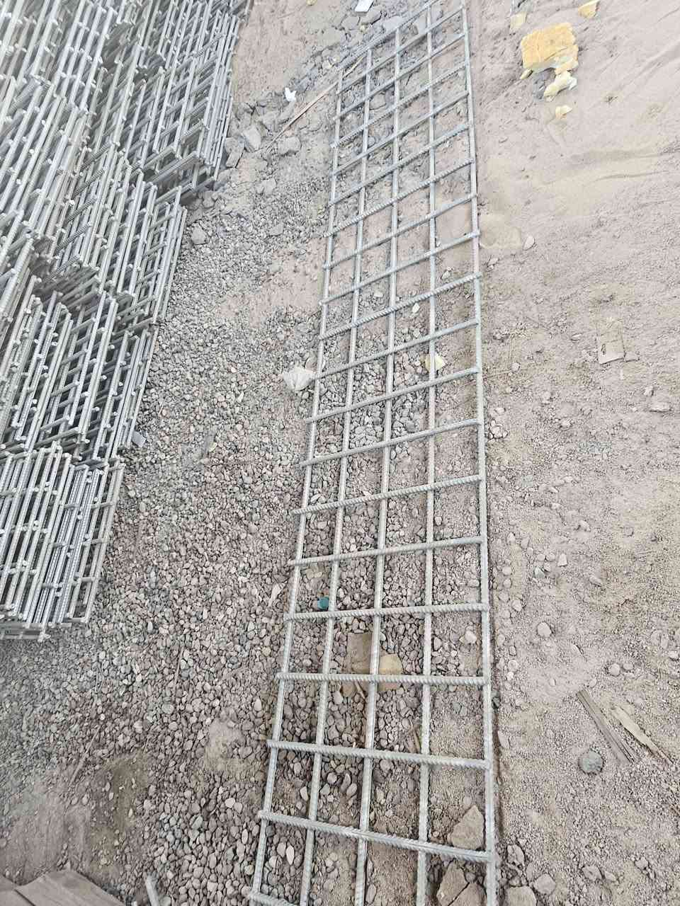 شيش تسليح طبكات ابو ١٦ طول ٣متر وعرض ٦٠ سانتي متر عدد ١٠٠٠ قطعه لستفسار ***********

