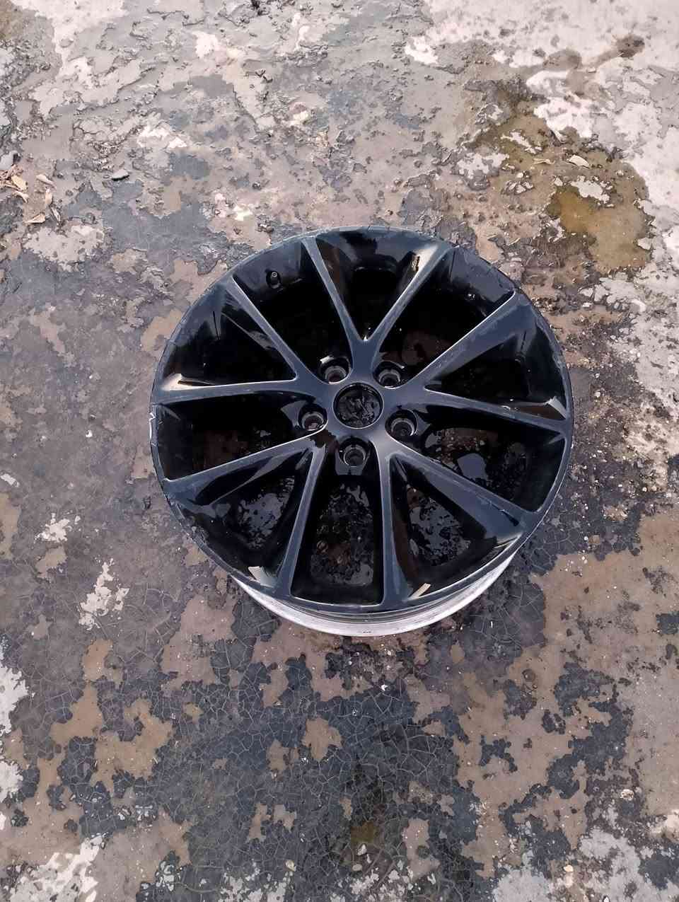 سلام عليكم  ويل دارنكو  + تاير دارنكو   حجم 265/50
R20 +جام مضل    السعر خاص مكاني بغداد المحموديه     متواجد خاص او اتصال عله هاذه الرقم *********** تحياتي  الكم
