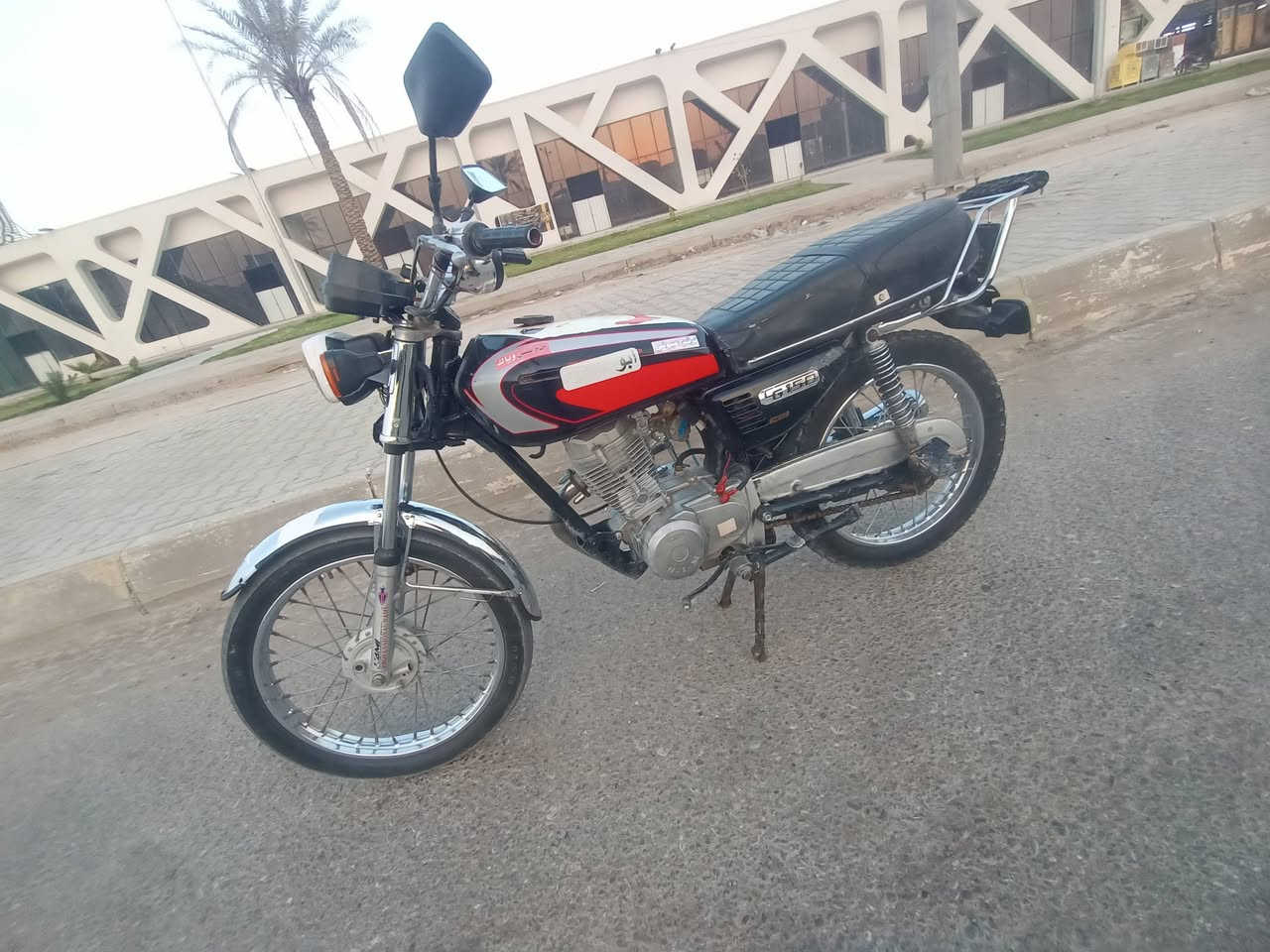 اخوان السلام عليكم دراجه للبيع موديل 20 مكان ديال الخاله السعر 400 هو فيها مجال بيها م ليها ملاحظات بسيط شرايه اتصل وتدلل ***********
