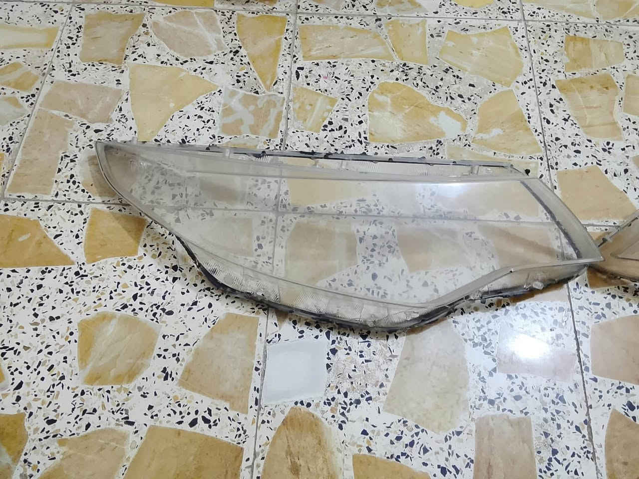 سلام عليكم جام لايت اصلي مو  تجاري ***********
