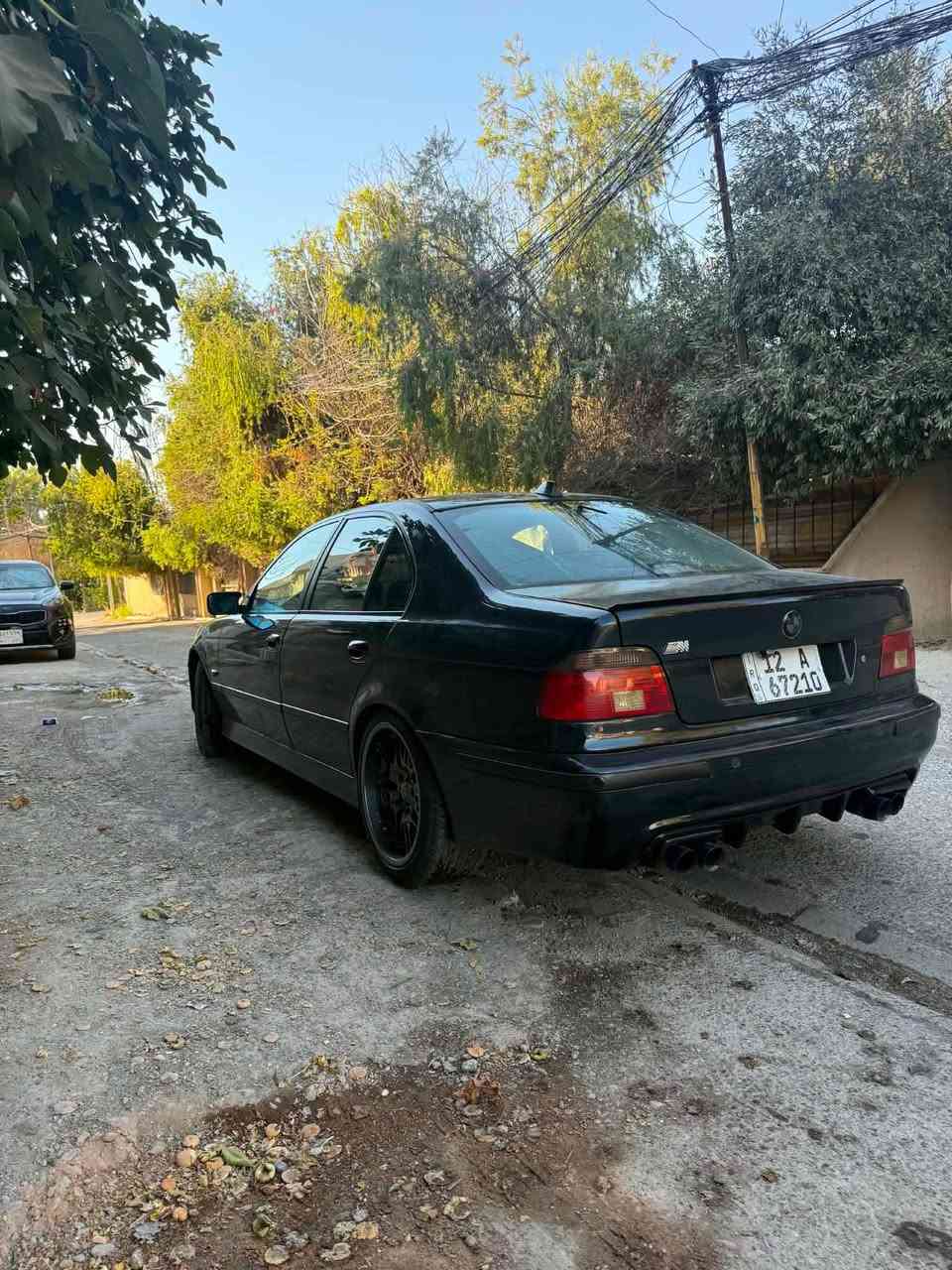 للبيع سياره اصل 28 سنويه وبليته 
محرك وكير تبريد كلو شرط
السياره بدون ضرر او دعم بيها قطع صبغ 
كهربائيات كلها وضع شركه 
شاشه كار بلي اصلي 
محدثه كلها M داخل خارج
موديل1998
عليها كزوز رياضي تحكم يغلق ويفتح
ويل وطخم تاير جديد بطاريه جديده
السياره ما يعوزها شي 
سنويه وهزه جديده باسمي 
سعرها 98 
*********** موصل, نينوى
