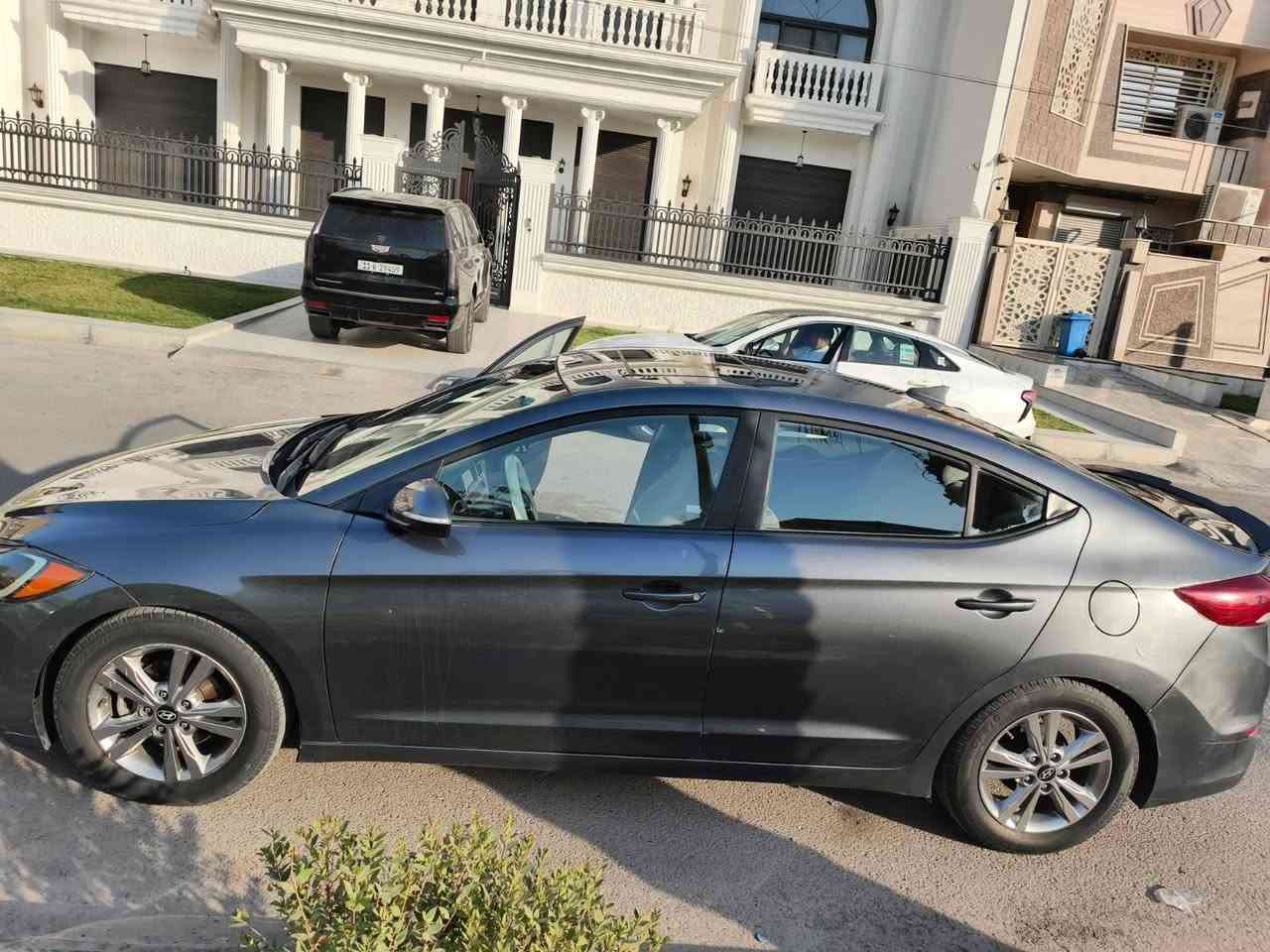 سلام عليكم النترا لمتد 2018 رقم بغداد باسمي وارد أمريكي ضررها حوض التاير مبدل وبالعراق بيه تبديل الجاملغ و ربع البنيد 3 قطع ونص
سلام عليكم النترا لمتد 2018 رقم بغداد باسمي وارد أمريكي 
فول مواصفات 1/1 
فتحة سقف 
بصمة تشغيل وابواب 
تدفئة كشنات امامية وخلفية 
اشاير مري وقلاب 
رادارات امامية وجانبية 
وضعيات خزن 
3 انضمة قيادة 
شاشة كاربلي
منظومة زنون عالي ناصي لد 
بك لايت جنسز لد 
السيارة جاهزة تبريد ومكينة وكير 
مكينة 2000 دوش 
وكير At مكفول 
تبريد ثلج 
منظومة مي جديدة 
صدر خلفي جديد وأمامي نواقص بسيطة 
باقي التفاصيل اتصال فقط 
*********** 
السعر 110 ومجال بسيط 
مكاني بغداد
