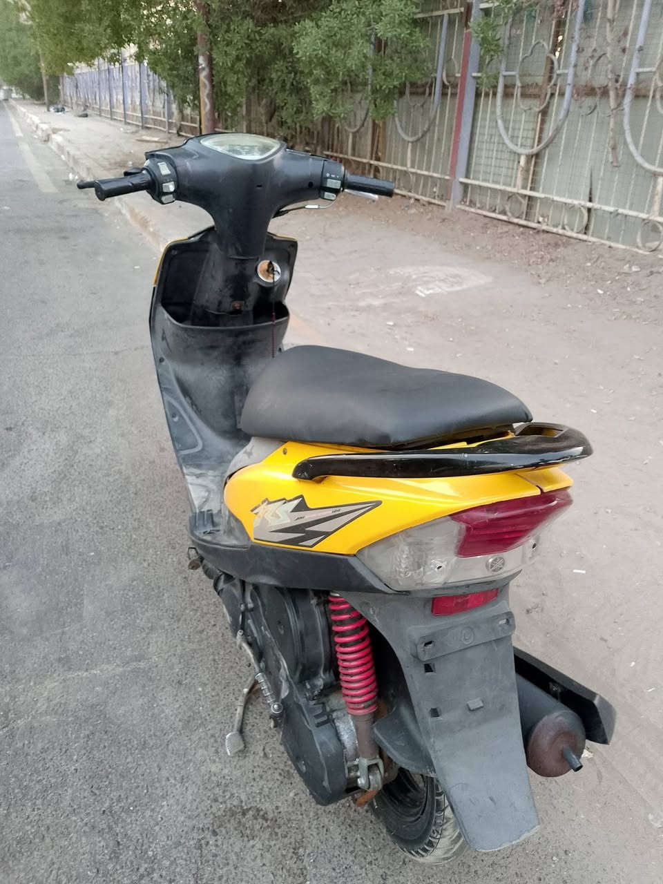 سلام عليكم ماكس 120دراجه خير من الله وكلشي نضيفه نكره سلف بكل وقت سعر 450عنوان بغداد الشعله هاتف ***********
