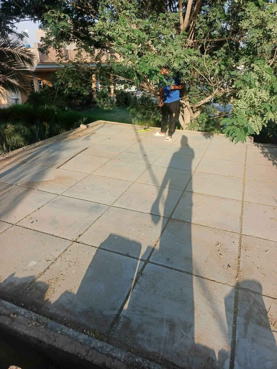 💧🏠 عزل مائي احترافي… حماية تدوم وراحة بال مضمونة 🏠💧
🔰 نحن مستعدون لتنفيذ أعمال العزل المائي باحترافية ودقة عالية، مع ضمان على جودة العمل.

نعتمد في تنفيذ العزل على مراحل مدروسة ودقيقة لضمان أفضل نتيجة وتقليل احتمالية تسرب المياه:

🔹 المرحلة الأولى: غسل السطح وتنظيفه بشكل كامل.

🔹 المرحلة الثانية: إزالة الزفت إن وُجد.

🔹 المرحلة الثالثة: جلي السطح وإزالة الأوساخ وتنظيف جميع التشققات.

🔹 المرحلة الرابعة: غسل السطح غسلاً نهائياً وتجهيزه للعزل.

🔹 المرحلة الخامسة: معالجة التشققات ومعالجة نقاط الضعف.

🔹 المرحلة الأخيرة: تطبيق المادة اللاصقة العازلة بطريقة احترافية لضمان عزل السطح وحمايته من تسرب المياه.

✅ تنفيذ احترافي

✅ مواد عازلة عالية الجودة

✅ اهتمام بأدق التفاصيل

✅ معالجة التشققات قبل العزل

✅ ضمان على العمل

📞 للاستفسار والحجز:

عبدالله الشعلان

📱 ***********

💧 لا تنتظر تسرب المياه… احمِ سطحك بالعزل الصحيح من البداية.
