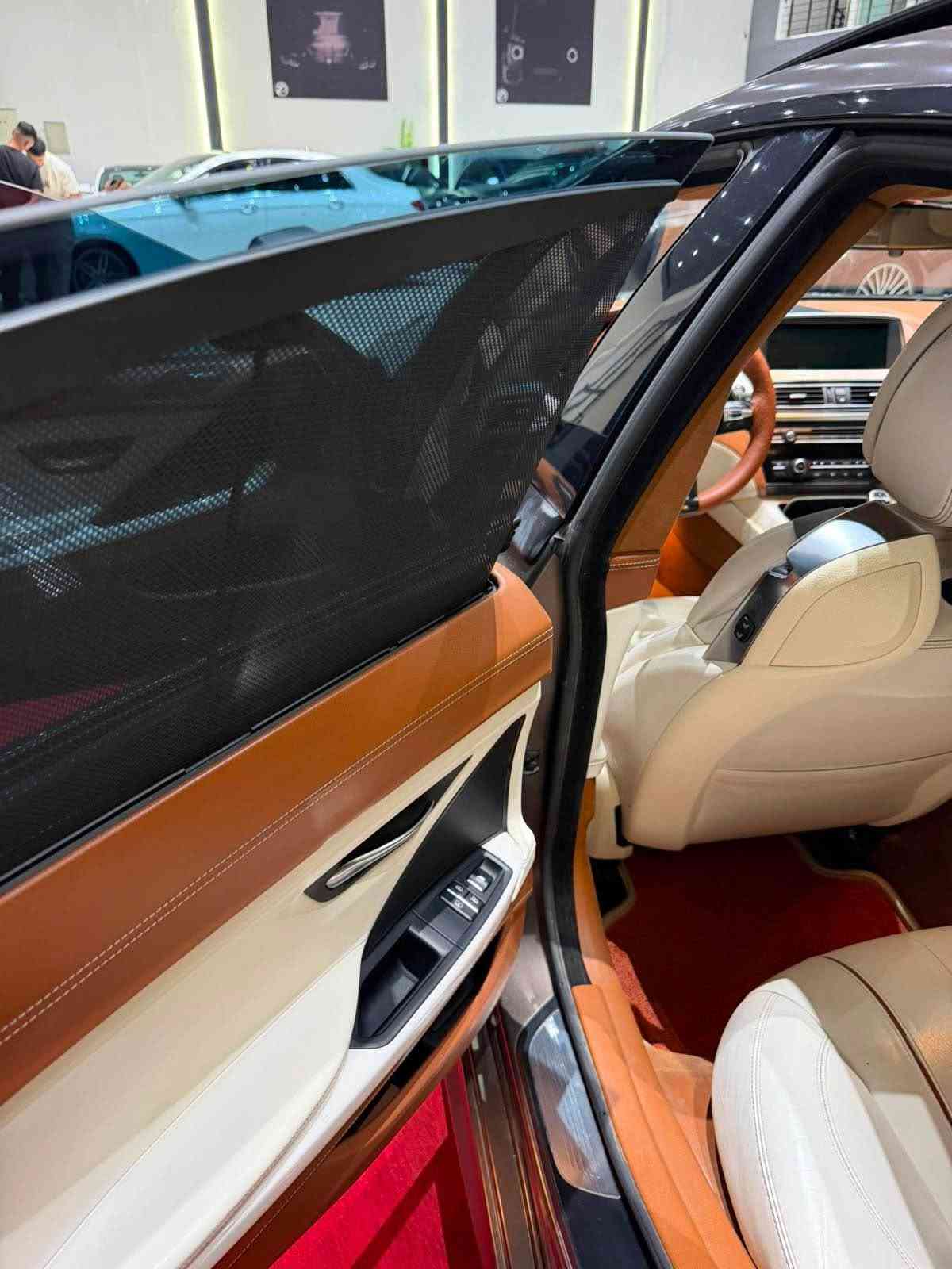 Bmw 650 2015 clean aurosh 
بي ام ٦٥٠ فول فول فول 1على1 
لون مميز بني مات طلب خاص 
وكالة عروش خليجي 
برغي ل برغي اب شرط اي شيء بالسيارة شرط 
گير محرك كهربائي مساعدات صبغ تعديل تبديل 
كله اب شرط حتى البرغي اب شرط 
سيارة محرك 4400 v8 توين توربو مكفول 
گير 8 نمرات ZF مكفول 
سيارة داخلي بني ابيض بلادي شركة 
مواصفات كله موجود فول للاخير 
ولا گلوب مشتغل بالداشبول 
ماشية 60 الف مايل 
السيارة نضيفة كلش كلش 
و معبيه مواصفات 
اقل مواصفات بيه باب شفط !
مكان سيارة اربيل 
سعر 245 ورقة بيه مجال للشراي 
واتساب ***********-*********** أربيل, العراق
