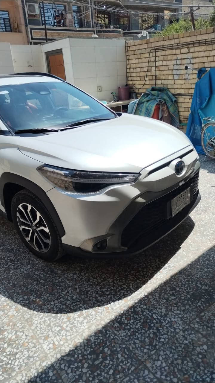 تويوتا فوت لاندر موديل 24ماشية 28 كشنات جلد كشن كهرباء لايت 5عدسات فتحة  بيها صبغ مكانها الغزالية السونار مرفق ***********
