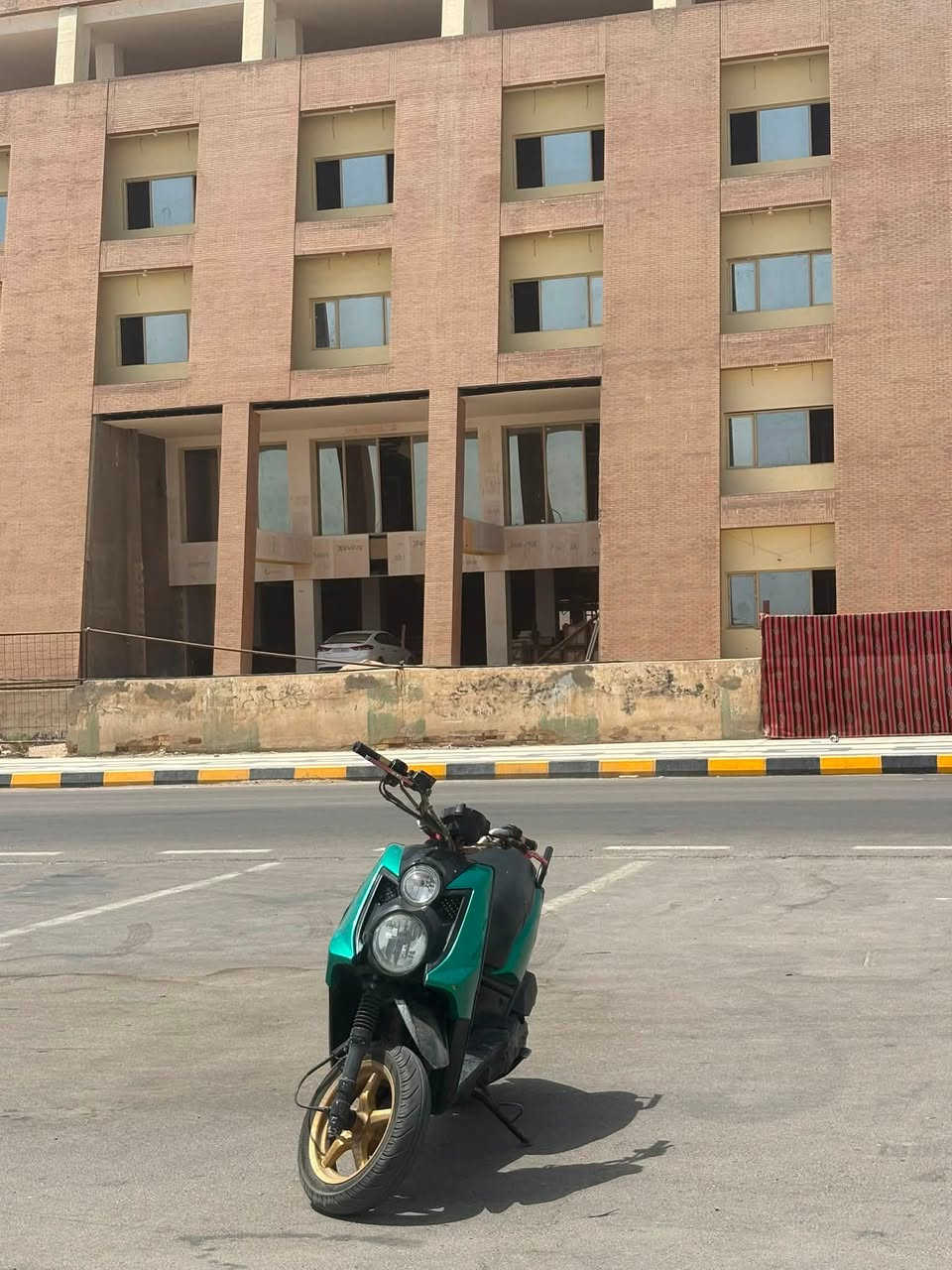للبيع سكنس جبلي
دراجه جديد ونضيفه مامفتوحه 
كله دهن ام زويل وبانزين محسن مداريه عله ايدي 
كفرات اصليه كلشي بيه نضيف 
1-كزوز رياضي 
2-بك لايت مال كاوسكي النادر
3-كلجات رياضيه
العنوان ناصريه مركز الرقم ***********
السعر مليون و300
