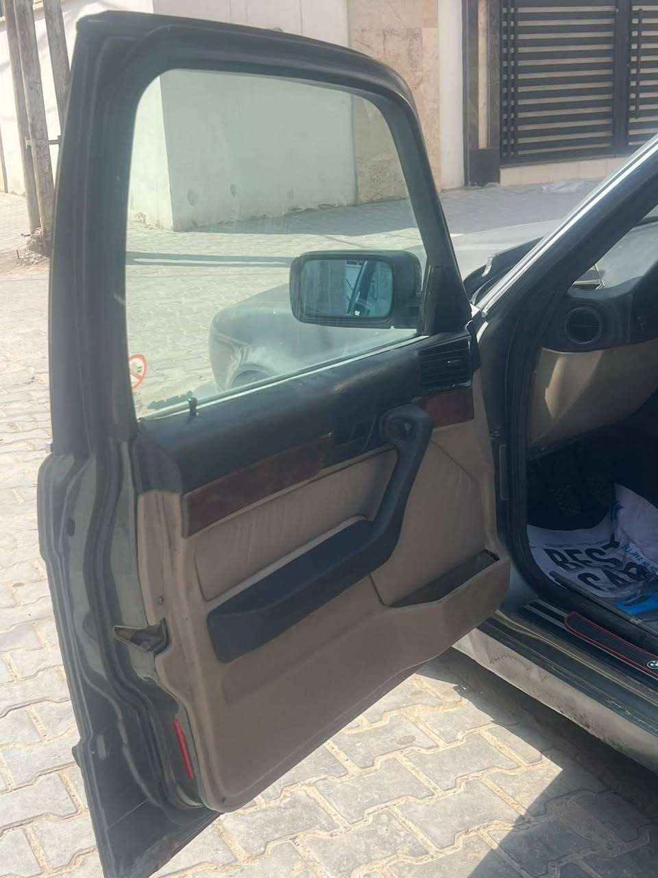 سلام عليكم بي ام حجم 530 كير عادي جام كهربائي فتحه طكتين كهربايات شغاله السيارة بيهة كص بلقمارة السعر ٢٨وبيهة مجال قليل مديل 91 رقم نينوى مشروع وطني سنوية ل٢٠٢٨ شرط التحويل يعني اليشتري لازم ثاني يوم يحول مكان السيارة بغداد الجديدة الشراي يتصل بي واتساب ***********

نص مكتوب في الصور:
- 23299691