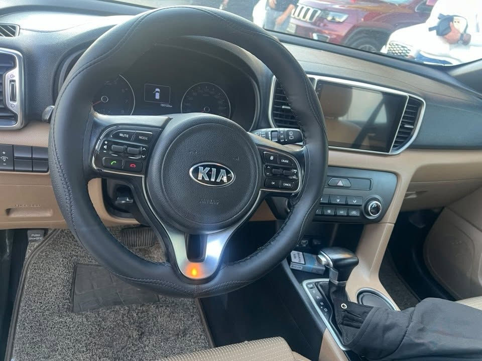 سبورتج 2017 خليجي
محرك 2000Cc دوش
مكفولة من التبديل وصبغ 
فقط بيها بارد بسيط 
سياره ماشيه145  قابل للزياده
مواصفات
داخل حمصي جلد / مخمل
مري اوتوا
لايت عدسات متحركه
حساس امامي + خلفي
درايف مود 3 وضعيات
تبريد قطعتين 
سعر السياره  (  175) ورقة وبيه مجال 
للتواصل    ***********
مكان السياره / بغداد الزعفرانيه
رقم اربيل  ب اسمي تحويل ثاني يوم
