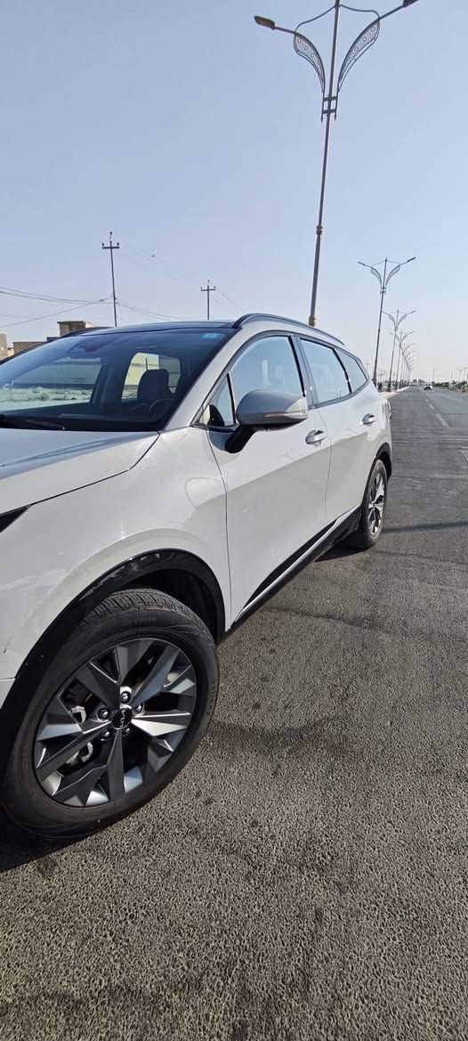سبورتج 23 sx وارد امريكي
السعر 187 وبيها مجال بسيط

مكينه 2500 ثلاث انضمه قياده
نقص المواصفات فقط الكامره 360 والكشنات ما بيهن تبريد
بقيه المواصفات كلها متواجده 
سياره حادثها جاملغات بدون ايرباك بدون دواخل 
ماشيه 55 الف ميل 
رقم بغداد بسمي
مكانها كربلاء *********** وتساب
