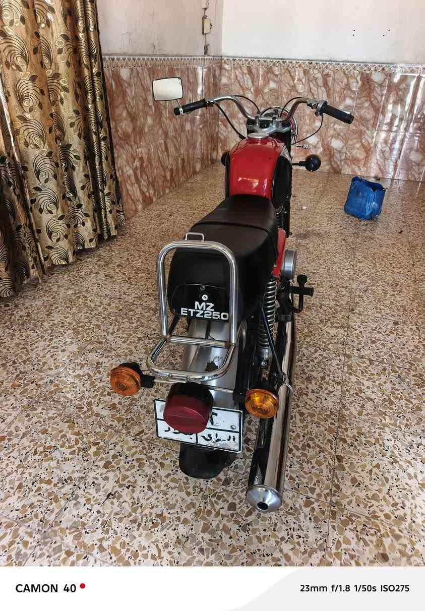 سلام عليكم موطور81للبيع رقم و سنوية بدون رعي رقم بغداد مكان حلة شارع80 )(***********
