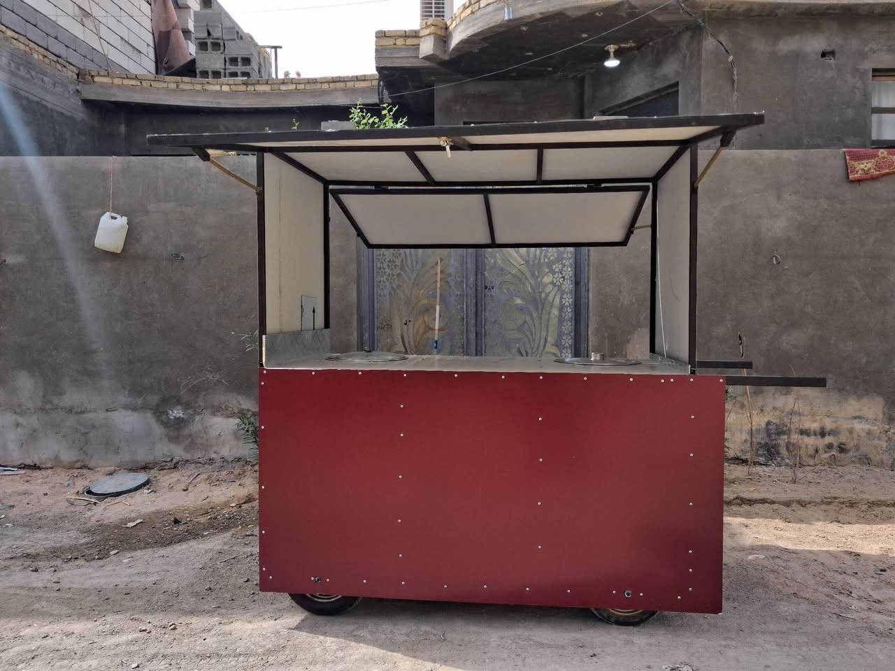 عربانة طعام • مجهزة بالكامل • الناصرية