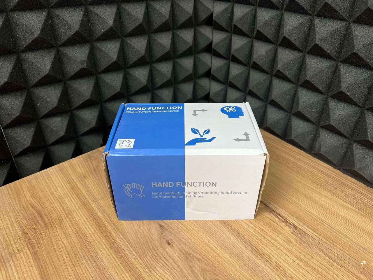 ✨ جديد وحصري — قفاز إعادة تأهيل اليد الذكي!

🖐 يساعدك على استعادة حركة الأصابع بعد الجلطات أو الإصابات.

🤖 مزوّد بكف مساعد يتحكم بالحركة ويجعل التمرين أسهل وأكثر دقة.

💪 يحفّز الأعصاب ويعيد القوة والمرونة لليد المصابة.

🔌 يعمل بطاقة USB وبواجهة تحكم بسيطة جدًا.

🎯 مناسب للعلاج المنزلي والتمارين اليومية.

🎁 يأتي مع جميع الملحقات المطلوبة لجلسة علاج متكاملة.سعر المنتج 75 الف سارعوا بالحجز كمية كلش قليله تواصل واتساب ***********
