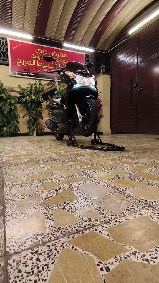 للبيع ( PCX) الجيل الأول ( ياباني) للاستفسار/***********/ حاوية رمبة مكفولة كفالة عامة من معرض دبي لبيع الدراجات اليابانية والكهربائية الاعضمية قبل خروج الكم بإدارة مهند الدبي
