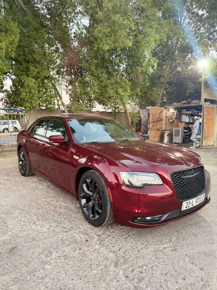 السلام عليكم كلايسلر s300
موديل ٢٠٢٣
*وارد امريكي حادث جدا خفيف طلقتين بل بنيد 
وصار بيه تبديل جاملغ اصلي بل عراق 
بدون ايرباك  بل كارتون سياره جديده 
* عداد المسافات٥٣ الف بعدهه على مشي امريكا
* ⁠وصور الحادث موجوده بل منشور
* ⁠سياره رقم اربيل تحويل مباشر  
* ⁠رادار جانبي 
* ⁠حساس امامي خلفي 
* ⁠كامرة
* ⁠مقاعد تدفئة 
* ⁠تدفئة مقود
* ⁠بانوراما
* ⁠مراقبة النقاط العمياء 
* ⁠تشغيل عن بعد 
* ⁠مصابيح زينون الامامية
* ⁠دمام بل جنطه 
السعر ٢٨٥
مكان السيارة بغداد  

‏‏ ***********
