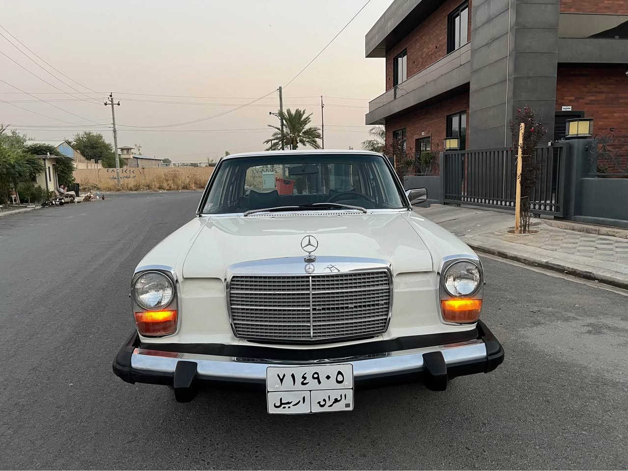 Mercedes Benz E240 D DIESEL 1974

موديل ١٩٧٤ مواصفات امريكي فول مواصفات 
دخول جديد تبريد سلايد قفل مركزي ستيرن پاور 
كشن جلد داخل نيلي 

ديزل محرك گير كل عل بيلاد برغي مامفتوح 
داخل و خارج سيارة كل عل بيلاد 

ماشي ٧٧٠٠٠كم 

مكان سيارة اربيل معرض هاشم للسيارات 

***********
*********** أربيل, العراق
