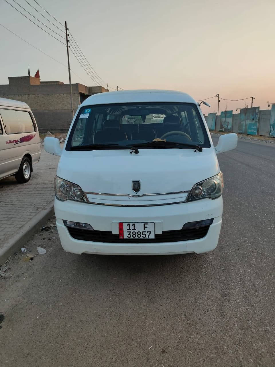 سلام عليكم سيارة جنبي اج وان البيع رقم بغداد ثاني يوم مداور سيارة بسمي موديل ١٥ سيارة بية خيط تبخير قليل وبية شوية بارد بل ربع مال باب سلايت باقي كفالة سعر مطلوب ٨٥وبية مجال قليل سيارة كبل لشارع  هزة جديدة مصفرة هية وقرامات سيارة على اخر حباية احلة من صورةرقم هاتف ***********
