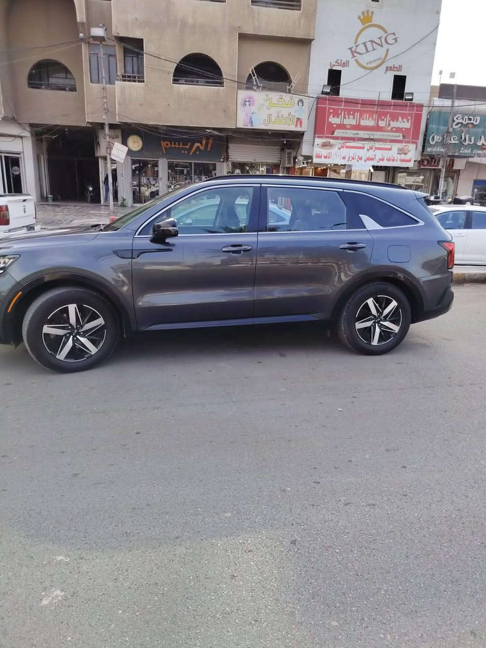 السلام عليكم
سورنتو أمريكي محرك 2500 تنفس طبيعي مودي 2021رقم أربيل بسمي فول 1/1

بصمه تشغيل وابواب 

تشغيل عن بعد 

مقاعد جلد كراسي كهرباء 

فتحت سقف سلايت 

شاشة كبيره تدعم الكار بلي 

7 راكب متحركه 

حساس خلفي 

أربعه انظمه قياده 

اريل نفكيشن 

نضام الإطفاء الذاتي عند التوقف 

رادار امامي خلفي جانبي 

قفل الزجاج والأبواب 

4 منافذ شحن بالكشنات 

كشنات تدفئه 

قياس فحص الإطارات 

رادار مانع الاصتطدام 

مخارج شحن الطاقه 

وبعد بيه مواصفات حادثه خفيف جدا حادث خلفي كله لبل واحد ما عدا قبق الجنطه مبدل وصبغ نصف الجاملغ الخلفي السياره بدون ارباك سياره جديده ومسويله سيرفس ادامه كامل ما تصرف عليه ربع بيه بصمتين السياره بسمي تحويل ثاني يوم بيع او مراوس بسورنتو 2023/2024

السعر 180 

***********
