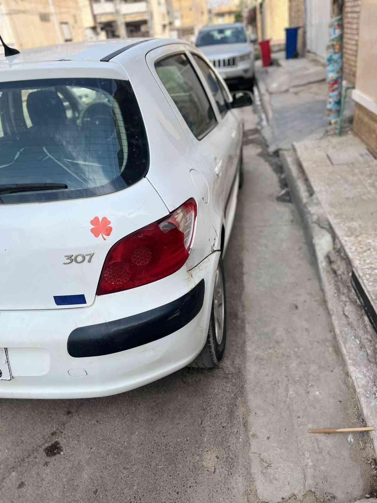 السلام عليكم للبيع سياره بيجو فرنسي سياره بلاديه تبريد ثلج حدايه نص عمر سياره كامله ومابيها اي شي بيه نواقص بسيط  اي تفاصيل اتصل على وتساب وتدلل رقم بس واتساب متواجد ٢٤ ساعه مستعجل على بيع السعر 45وبيه مجال الرقم بس وتساب ***********
