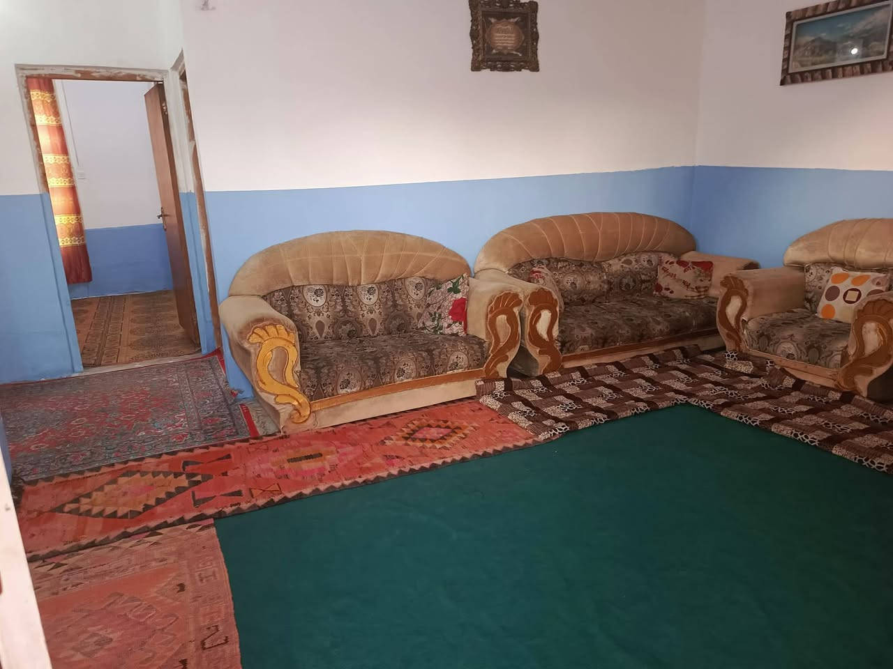 سلام عليكم
بيت للبيع المساحه 400 متر جاهز من كلشي غرفتين نوم 5*4 وهول7*5 ومطبخ3*3 وحمام 2*2ومضيف خارجي6*4  كافه الخدمات مي سأله كهرباء موالد حي  يبعد عن التبليط الفرعي 100متر السقف المكان   حي الفرات خلف محطه بيت عبيد السلطان الاستفسار عن السعر. 40مليون  وبيه مجال الشراي تصال على ***********   *********** تفاصيل البيت والصور كله بل منشور
