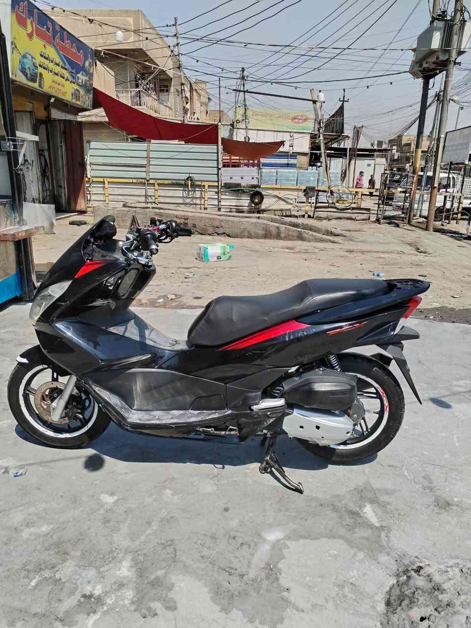 سلام عليكم دراجه بيسي اكس جيل 2كفاله عامه خمسينه ماشيه 39الف حقيقي
مكان بغداد شعب ***********
