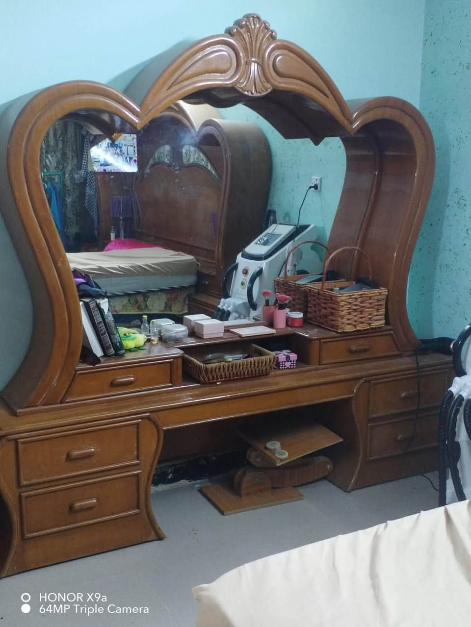 غرفه صاج تسكام اصليه درجه أوله
مابيه اي ضرر كما موضح بصور 
السعر 750وبيه مجال للطيبين
المكان بغداد البلديات مقابل الاطفاء 
واتساب ***********/هاتف ***********

نص مكتوب في الصور:
- HONOR X9a
- 64MP Triple Camera
- O HONOR X9a