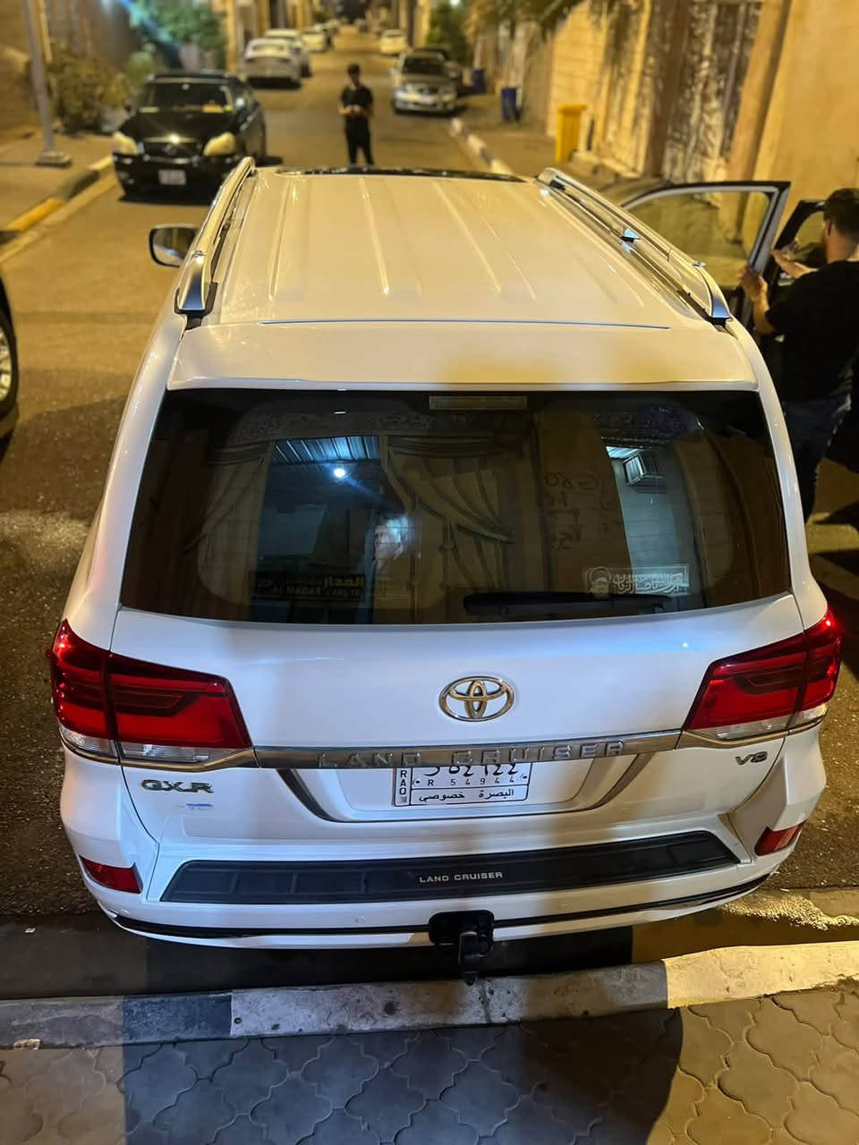 🚘 للبيع Toyota Land Cruiser GXR 2016
الموديل: 2016
الفئة: GXR
الممشى: 160,000 كم
السيارة كلين تايتل
السيارة نظيفة وجاهزة 
السيارة صار شهر محولها رقم جديد سنوية جديدة باسمي
💰 السعر: 45,500$
قابل للتفاوض بالمعقول .

📍 الموقع: البصرة
الرقم للأستفسار ***********
