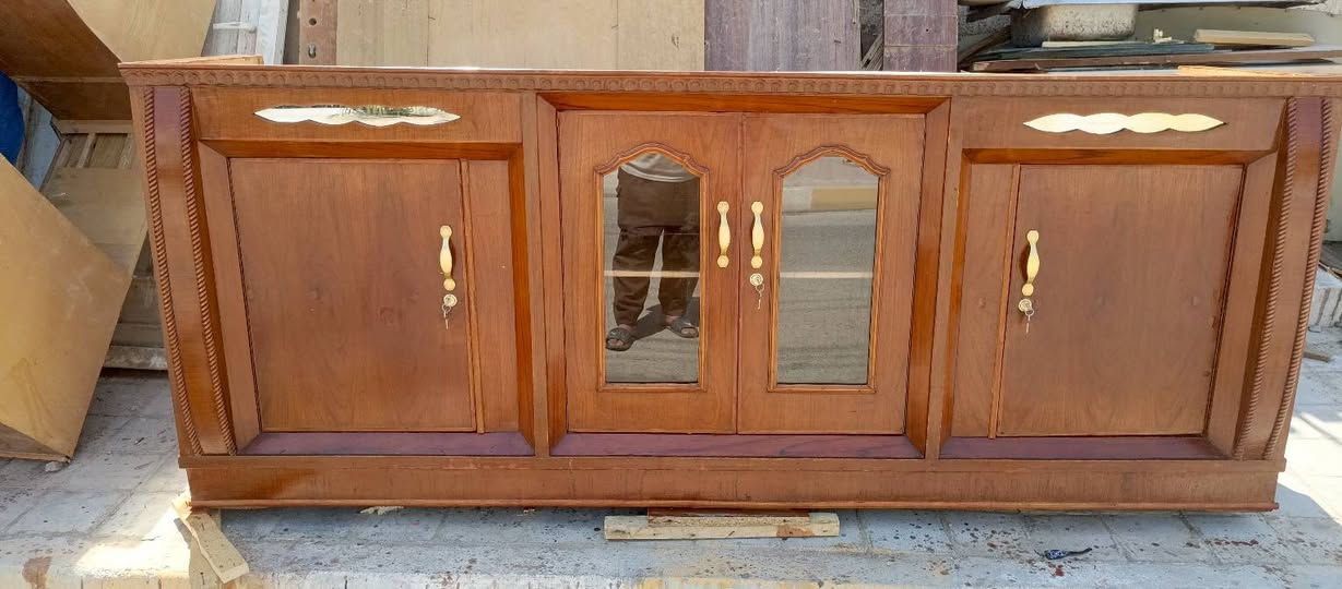 بوفيه حطاطه مترتين او نص السعر 160 للاستفسار على الصفحه او الاتصال *********** مكان الخمسه كيلو
