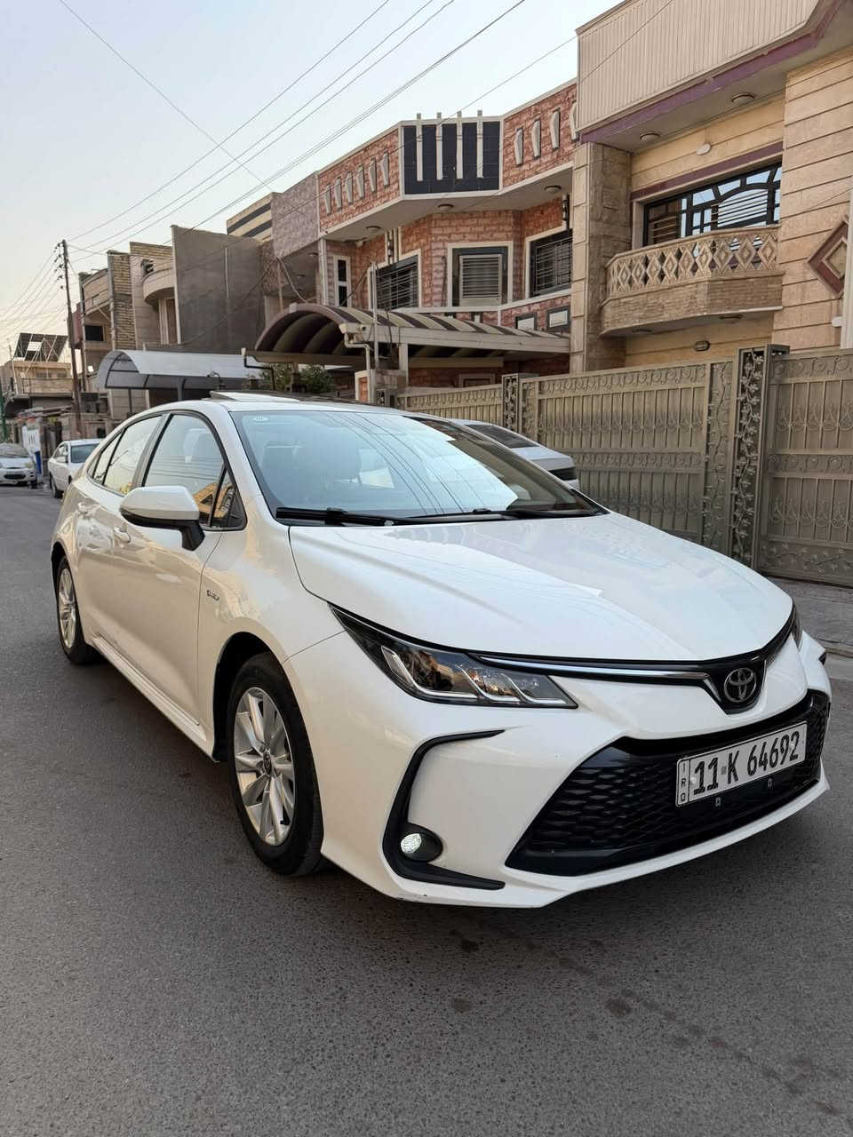 السلام عليكم كورلا هايبرد 2025 ماشية 26 الف شكل الخليجي السيارة مكفولة كفالة عامة عدا رصعة صغيرة باب السايق كلش حلوة وجديد باسمي السيارة مكان بغداد حي الاعلام السعر 
25 و300 وبيهة مجال بسيط 
***********
