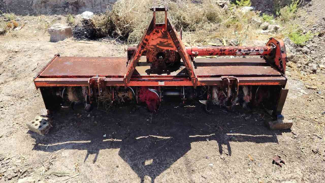 السلام عليكم رفاسه يطالي حجم 185 جاهزه العنوان بغداد اليوسفيه ***********
